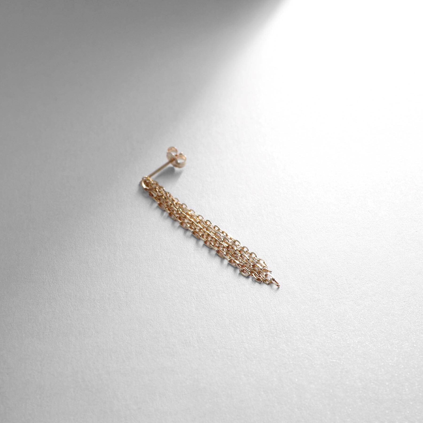 COCOSHNIK「K10チェーンフリンジ スタッドピアス大（片耳用）」|ピアス|