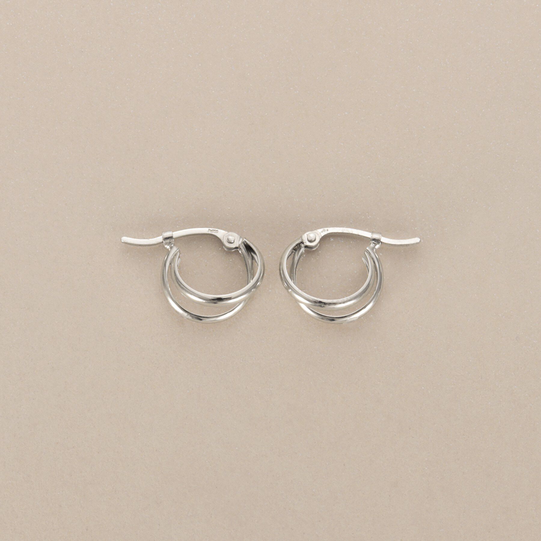 COCOSHNIK「プラチナ 甲丸スプリット フープピアス」|ピアス|