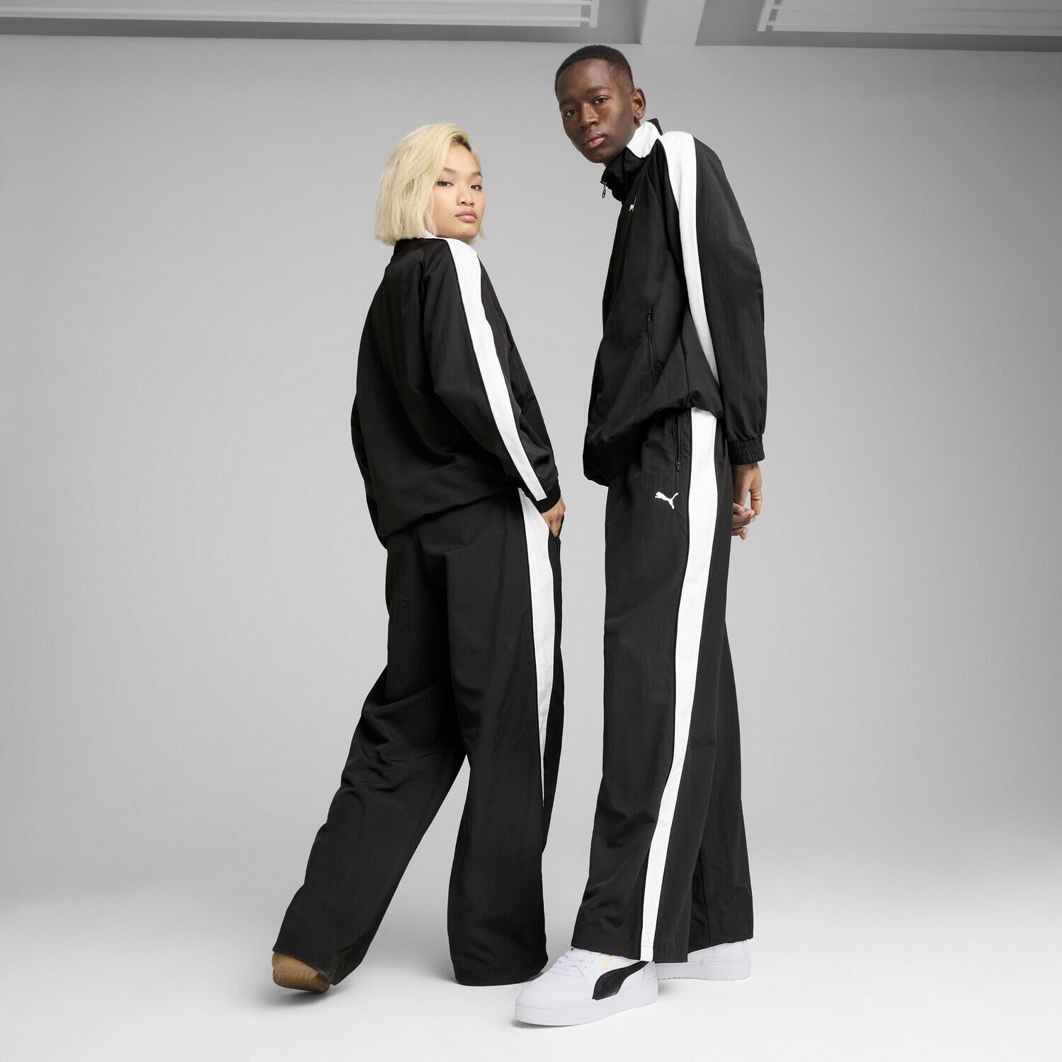PUMA「【PUMA ｳｪｱ】M T7 OVERSIZED TRACK PANTS WV」|チノ|