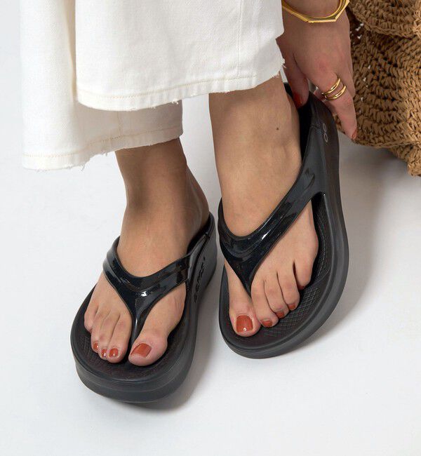 UNITED ARROWS green label relaxing「＜OOFOS＞OOmega プラットフォーム サンダル / ウーメガ」|サンダル|BLACK