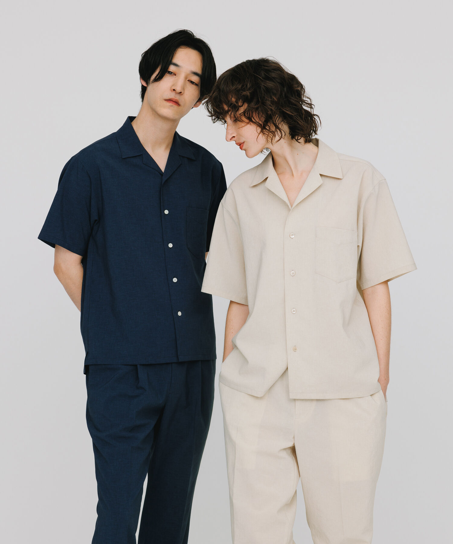 ADAM ET ROPE'「2点セット【RIRANCHA / リランチェ】セットアップ / オープンカラーシャツ&イージーパンツ / イージーケア 」|スーツ|