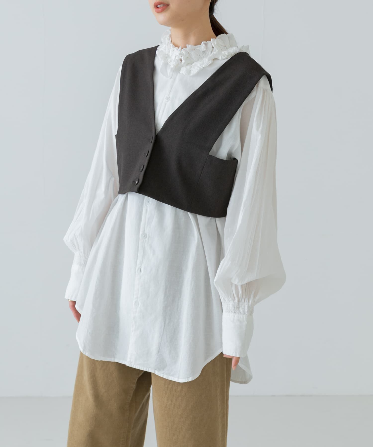 URBAN RESEARCH「Vネックショート丈ベスト」|ベスト・ジレ|