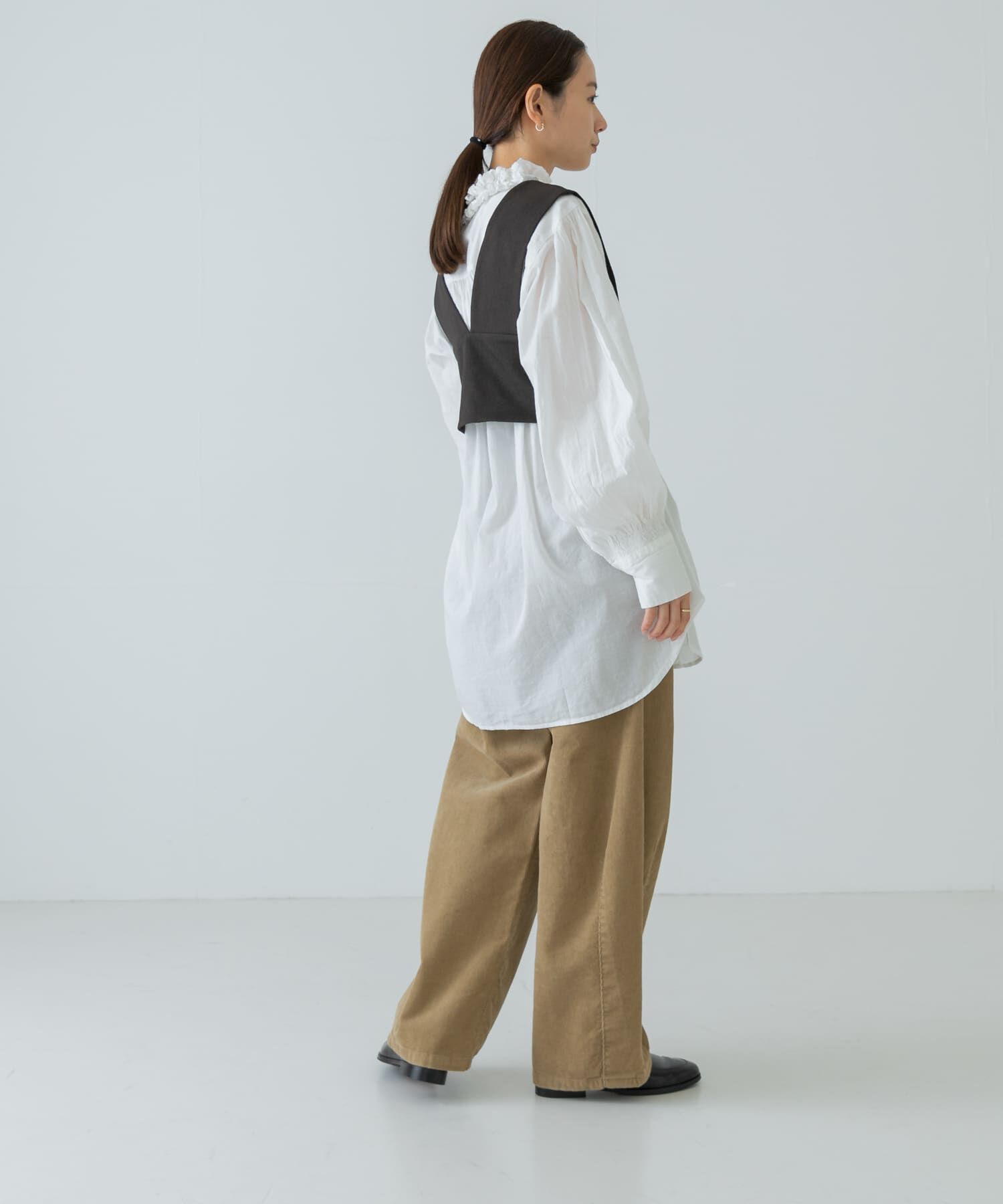 URBAN RESEARCH「Vネックショート丈ベスト」|ベスト・ジレ|