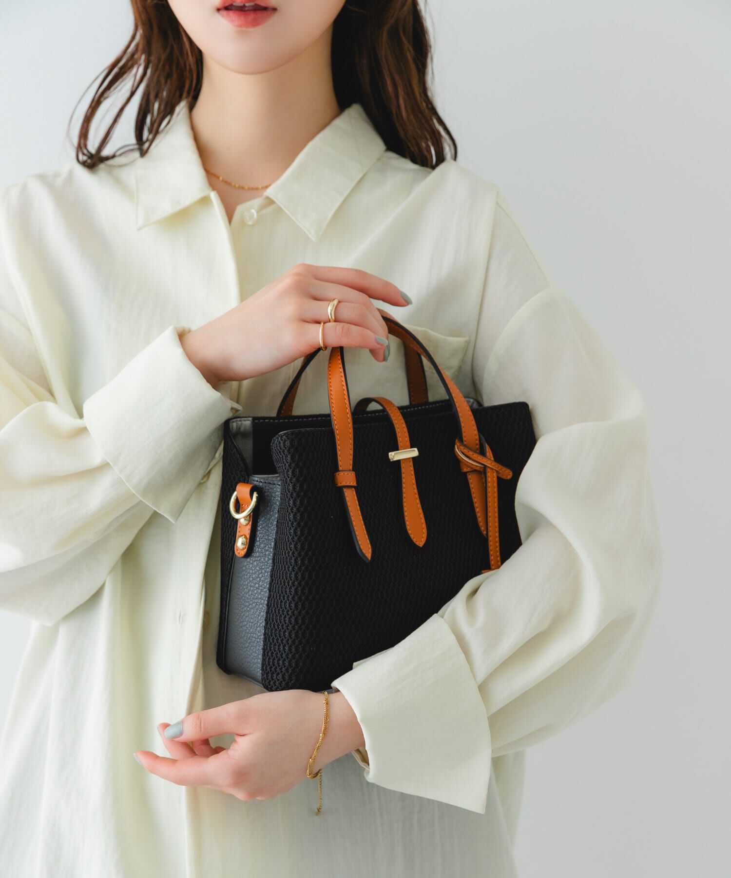 RODE SKO「チャーム付メッシュミニバッグ」|ハンドバッグ|