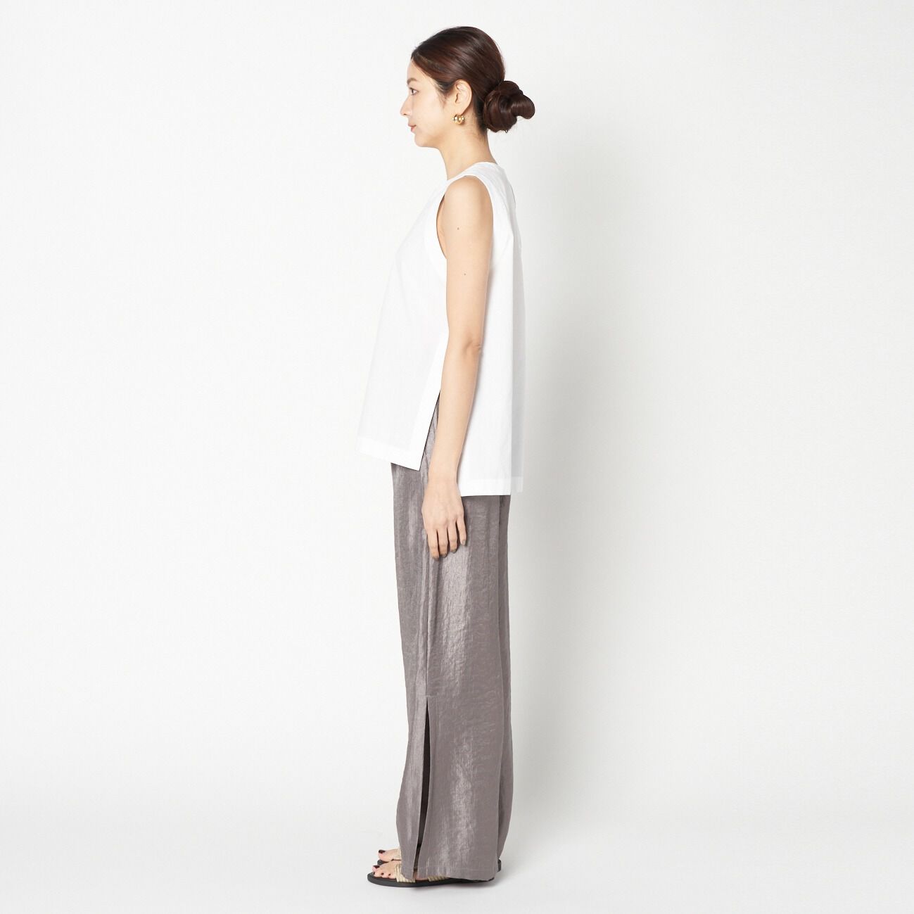 HELIOPOLE「HELIOPOLE SIDE SLIT SLEEVELESS」|シャツ・ブラウス|