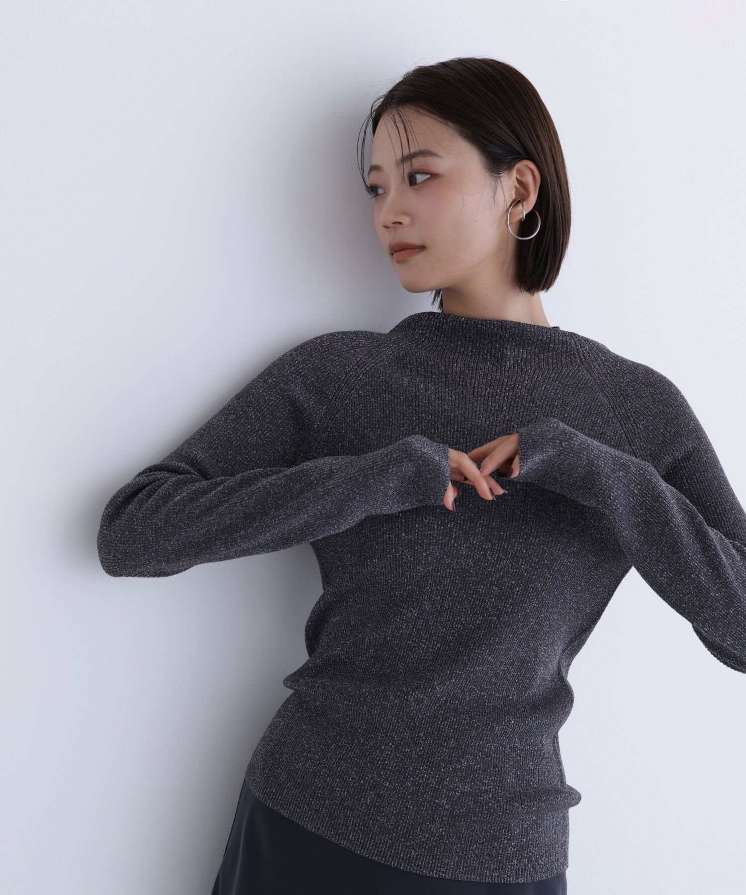  「ハイネックラメリブニット」|ニット・セーター|チャコール1
