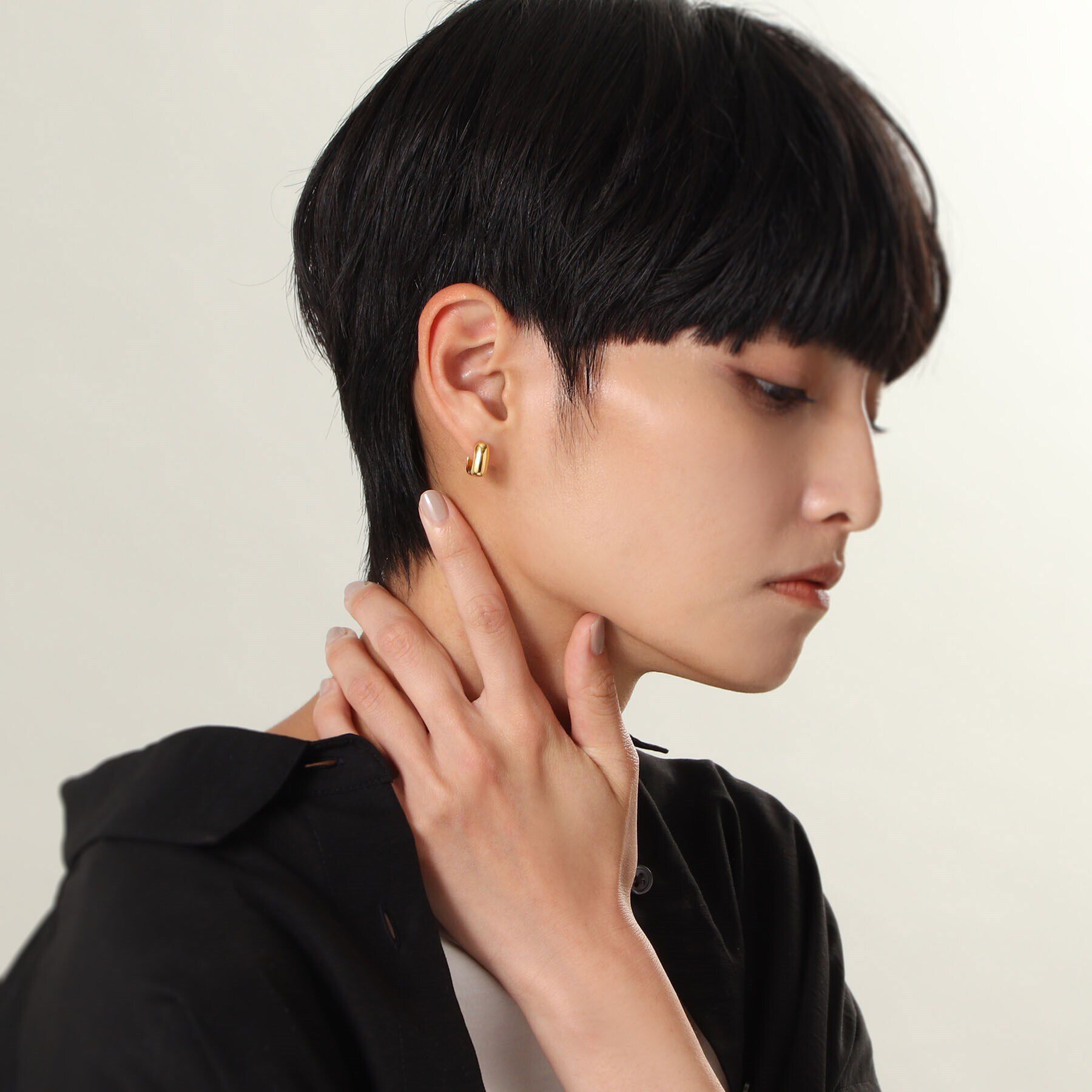 COCOSHNIK ONKITSCH「シルバー ハギーフープ スクエアピアス GP」|ピアス|