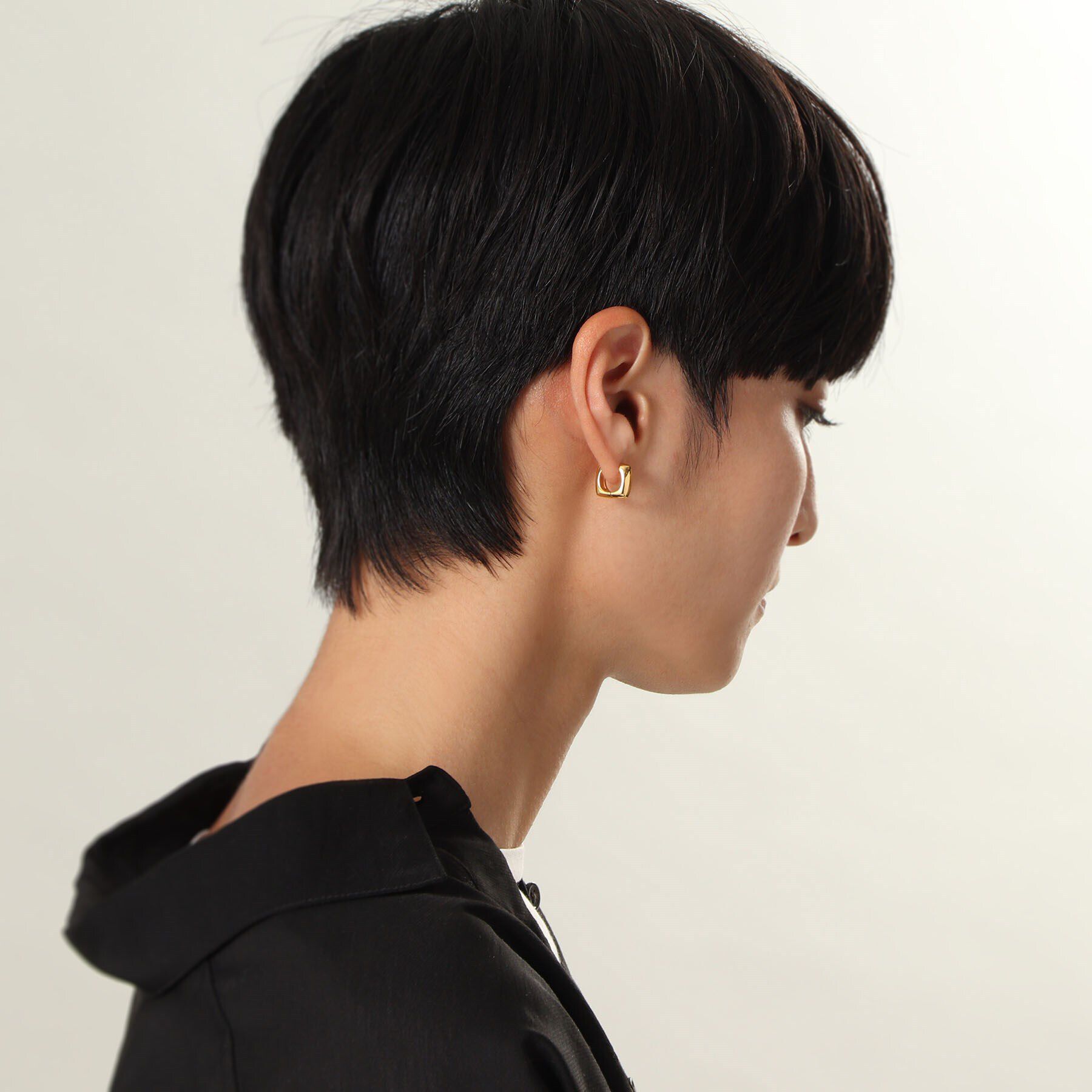 COCOSHNIK ONKITSCH「シルバー ハギーフープ スクエアピアス GP」|ピアス|