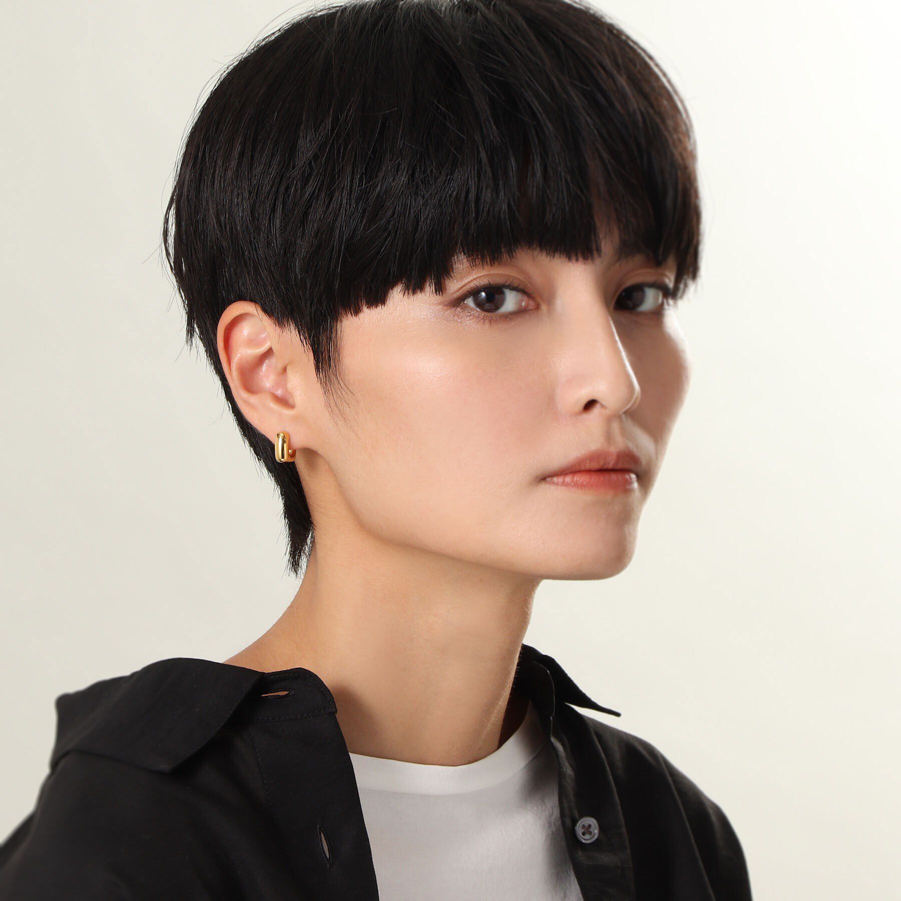 COCOSHNIK ONKITSCH「シルバー ハギーフープ スクエアピアス GP」|ピアス|