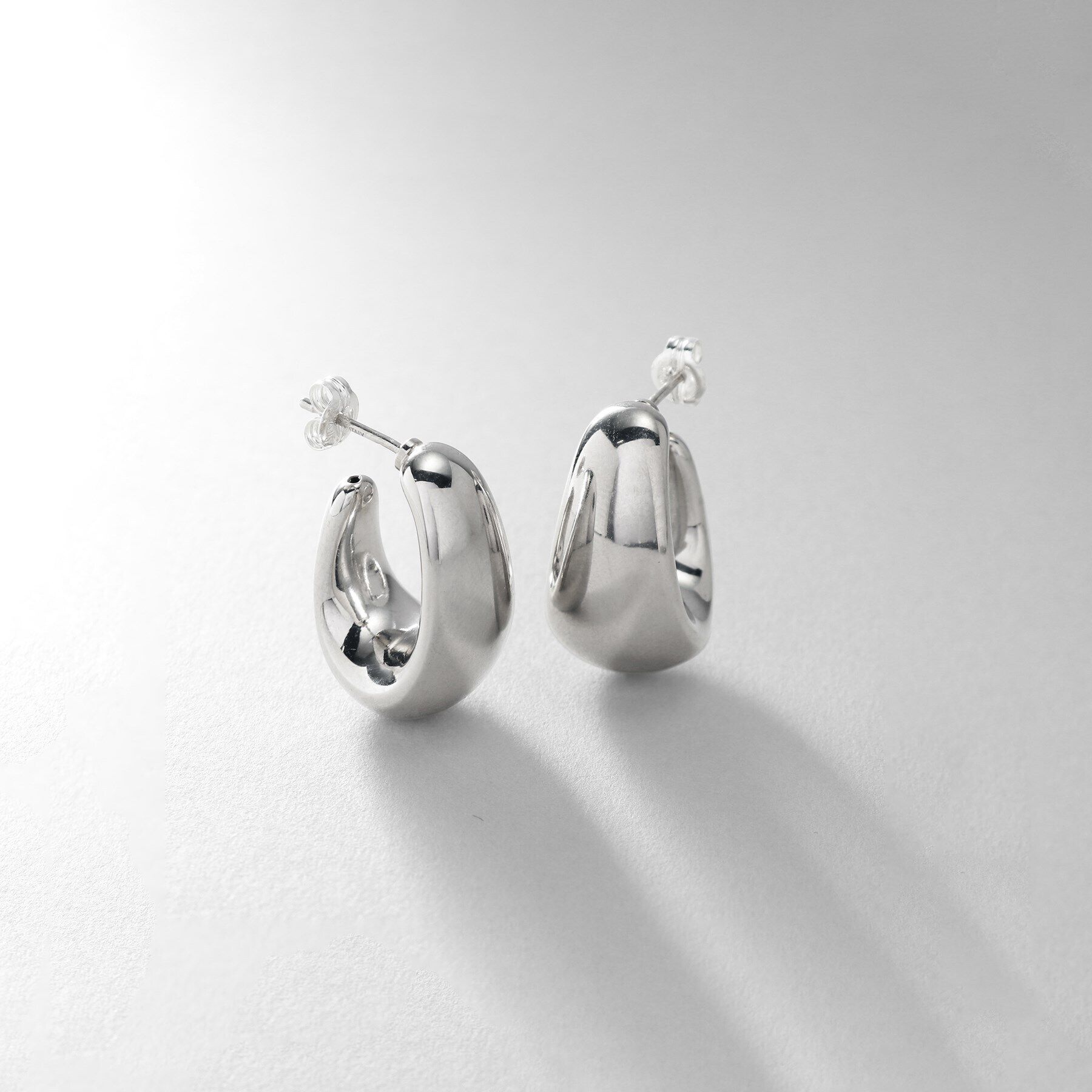 COCOSHNIK ONKITSCH「シルバー ホロウフープ ドロップピアス」|ピアス|