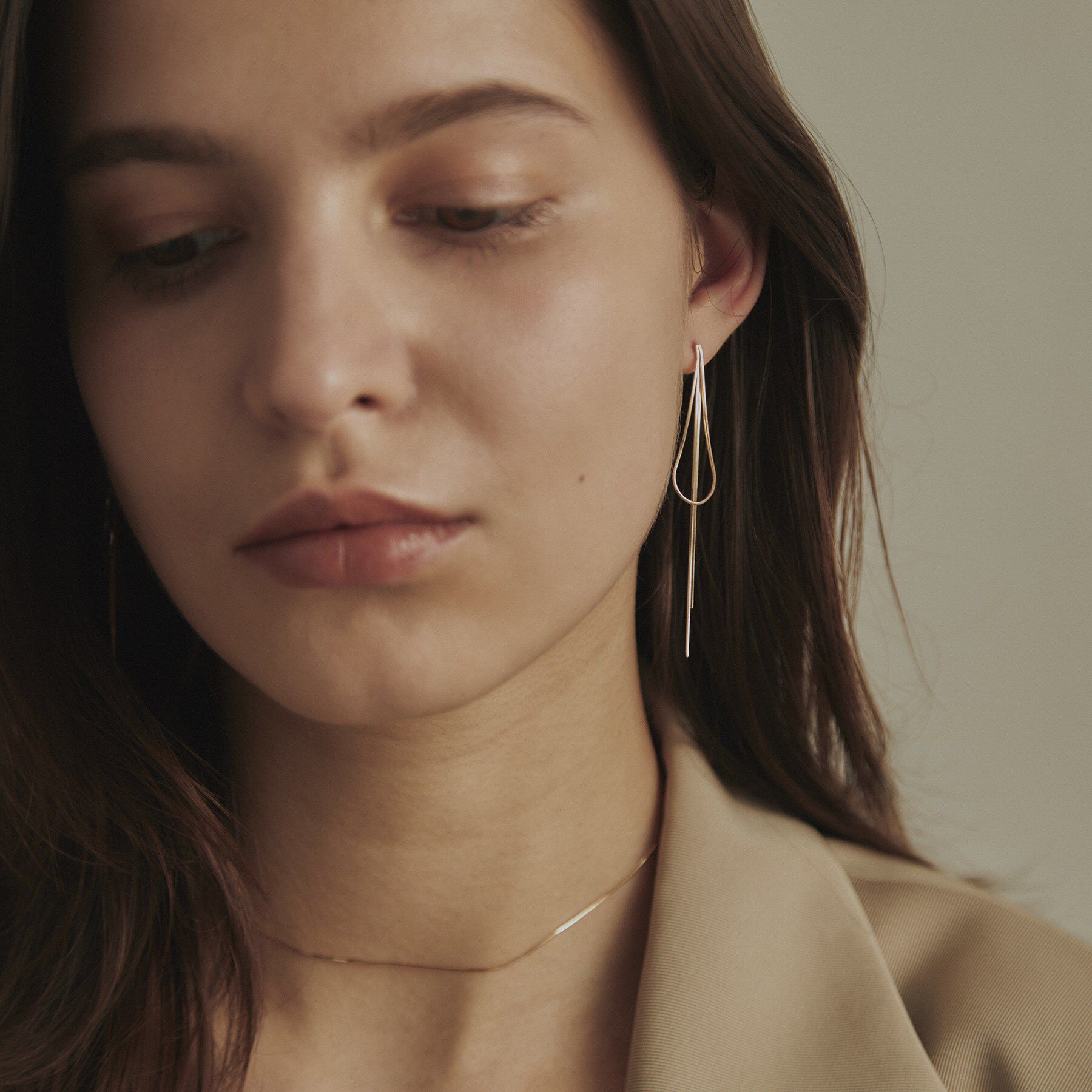 COCOSHNIK「K10コンパクトリボンフリンジ スタッドピアス」|ピアス|