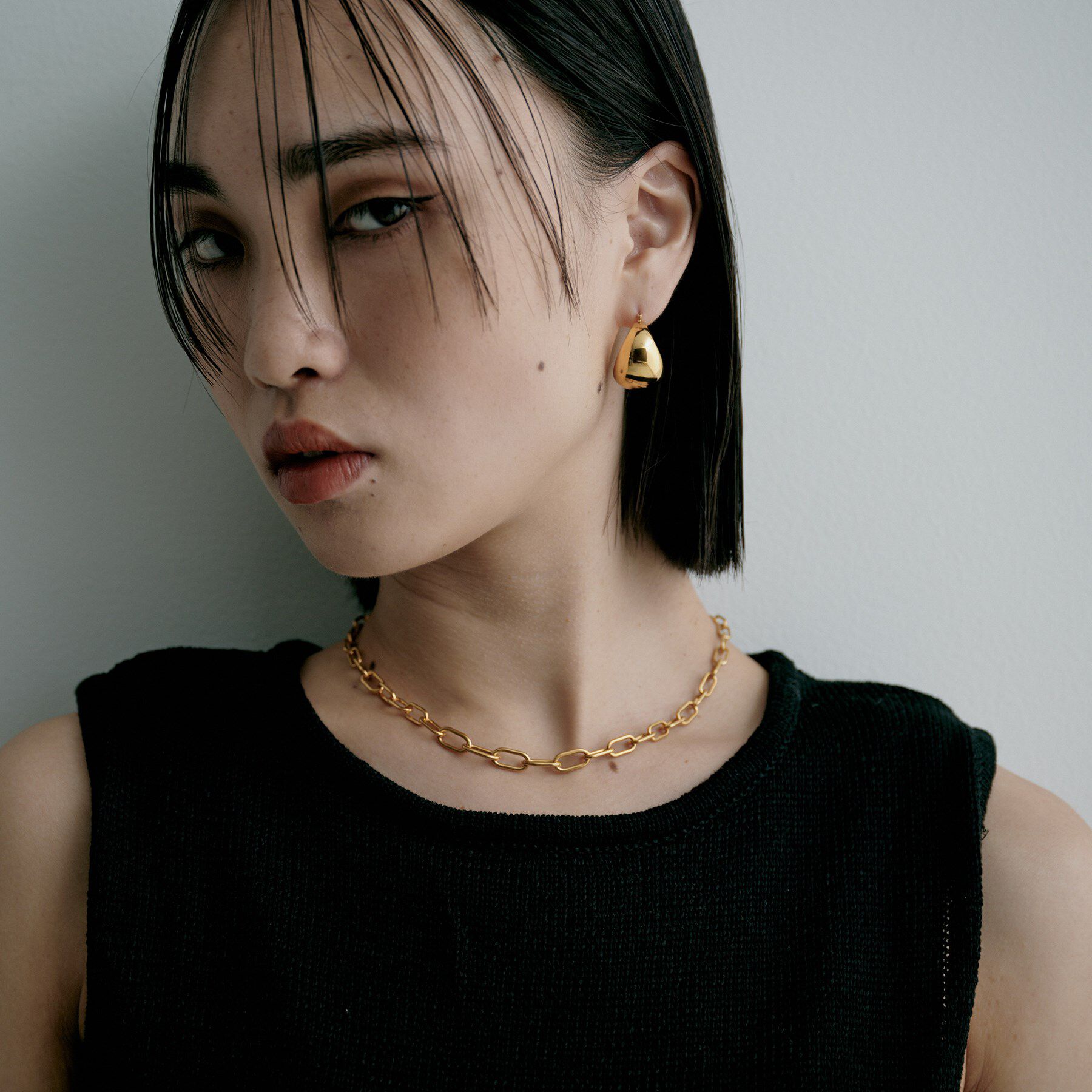 COCOSHNIK ONKITSCH「シルバー ホロウフープ バルブドロップピアスGP」|ピアス|