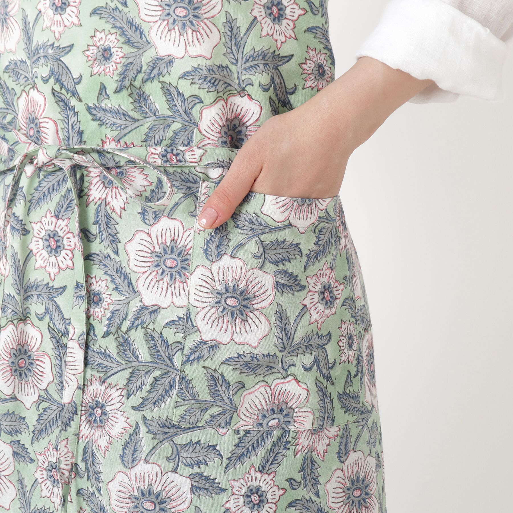 212 KITCHEN STORE「カヴィタブロックプリントエプロン GR」|食器・キッチングッズ|