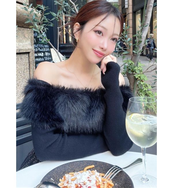 RESEXXY「フェイクファーオフショルニットトップス」|ニット・セーター|ブラック