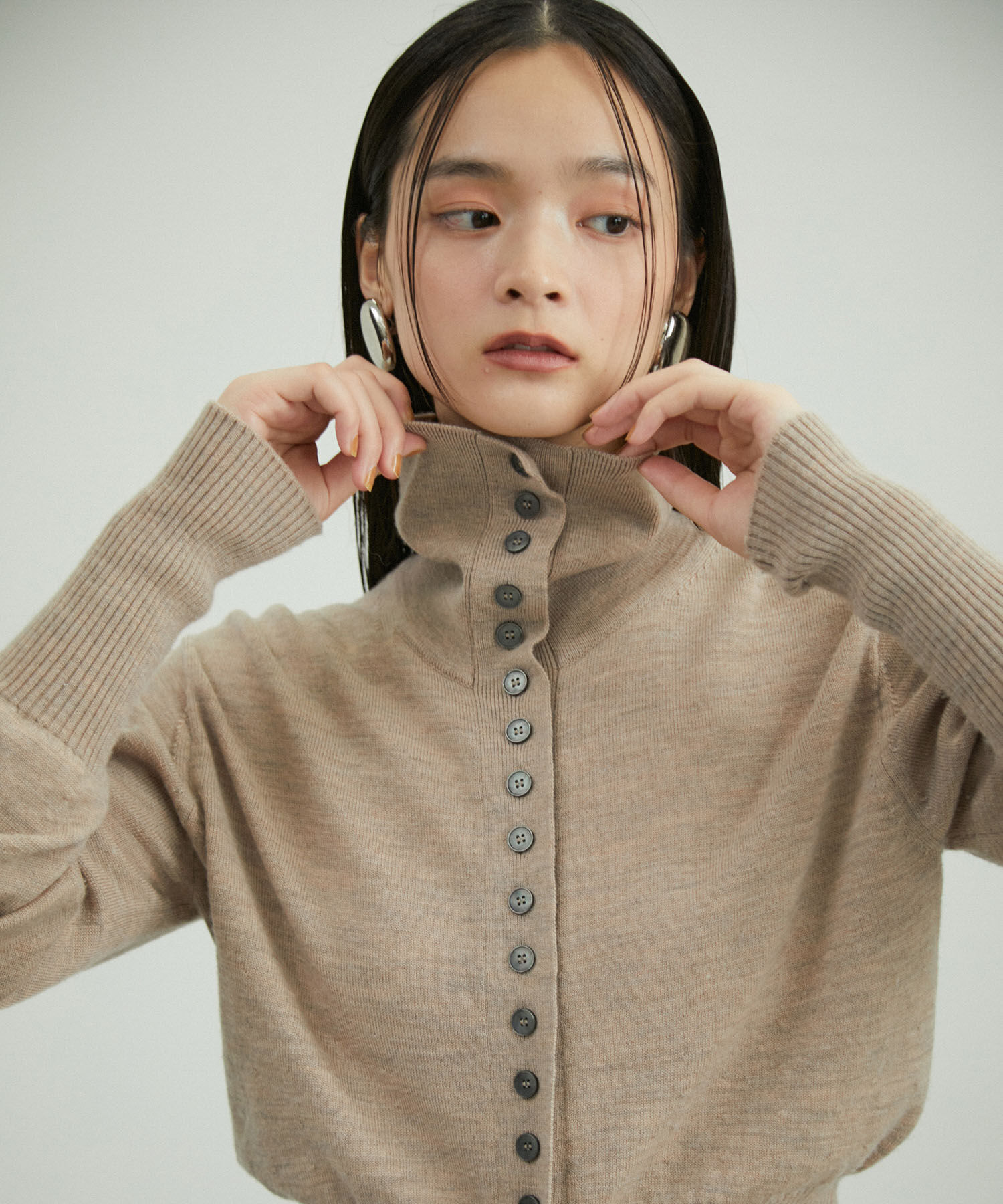 ADAM ET ROPE'「メニーボタンカーディガン」|カーディガン|