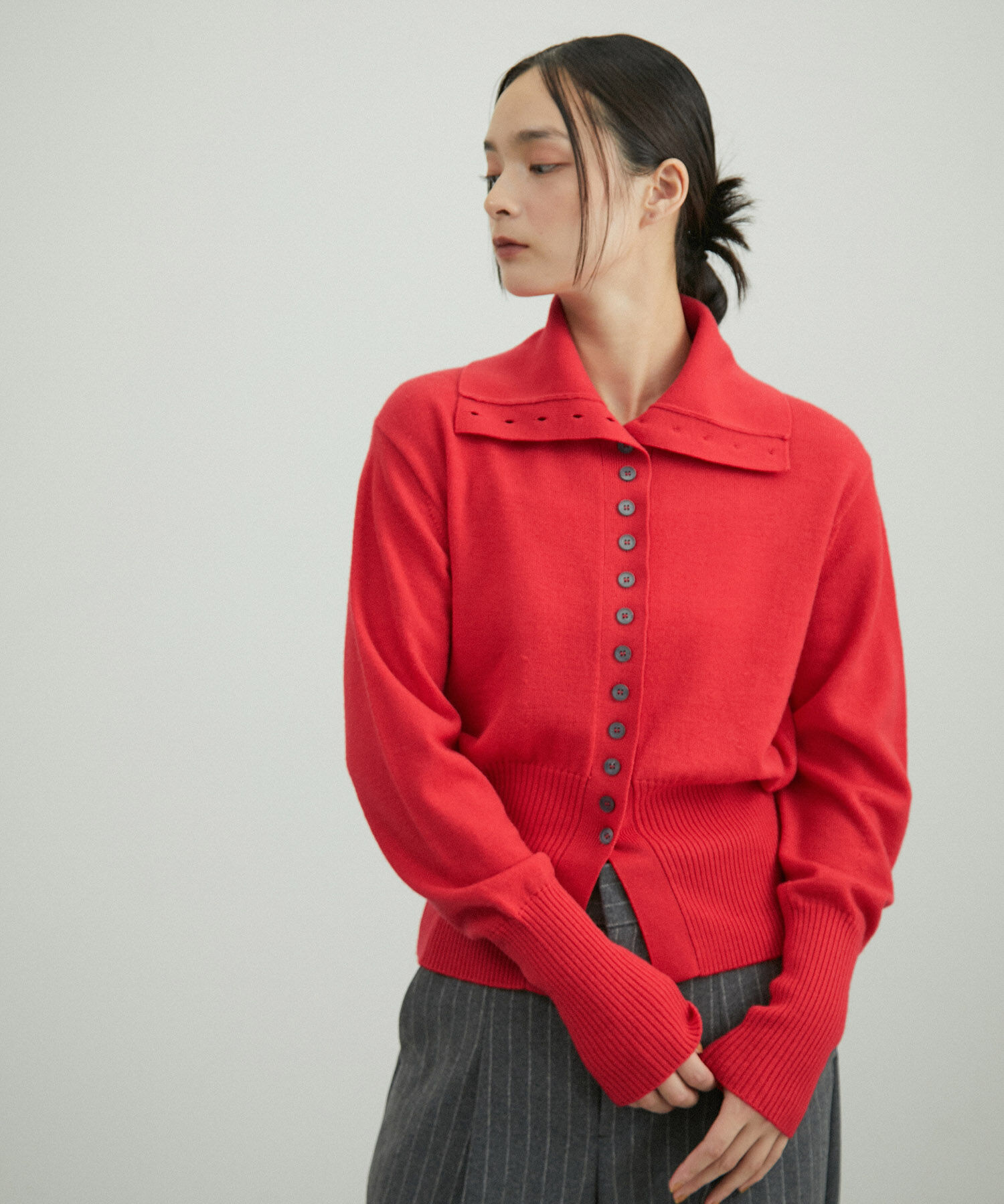 ADAM ET ROPE'「メニーボタンカーディガン」|カーディガン|