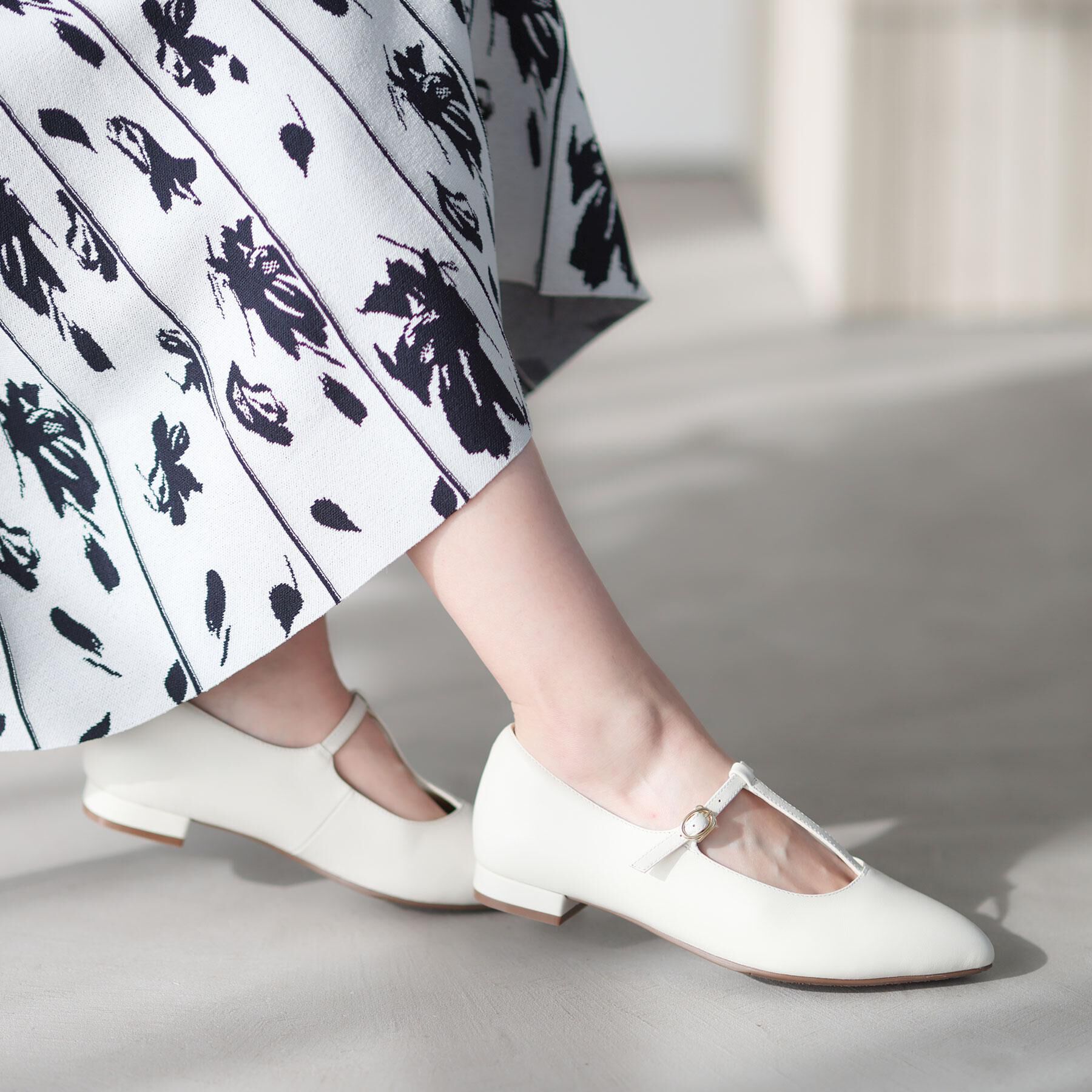 Reflect「【至福の履き心地】&rsquo;26春夏やみつきフラットパンプス」|パンプス|アイボリー(004)