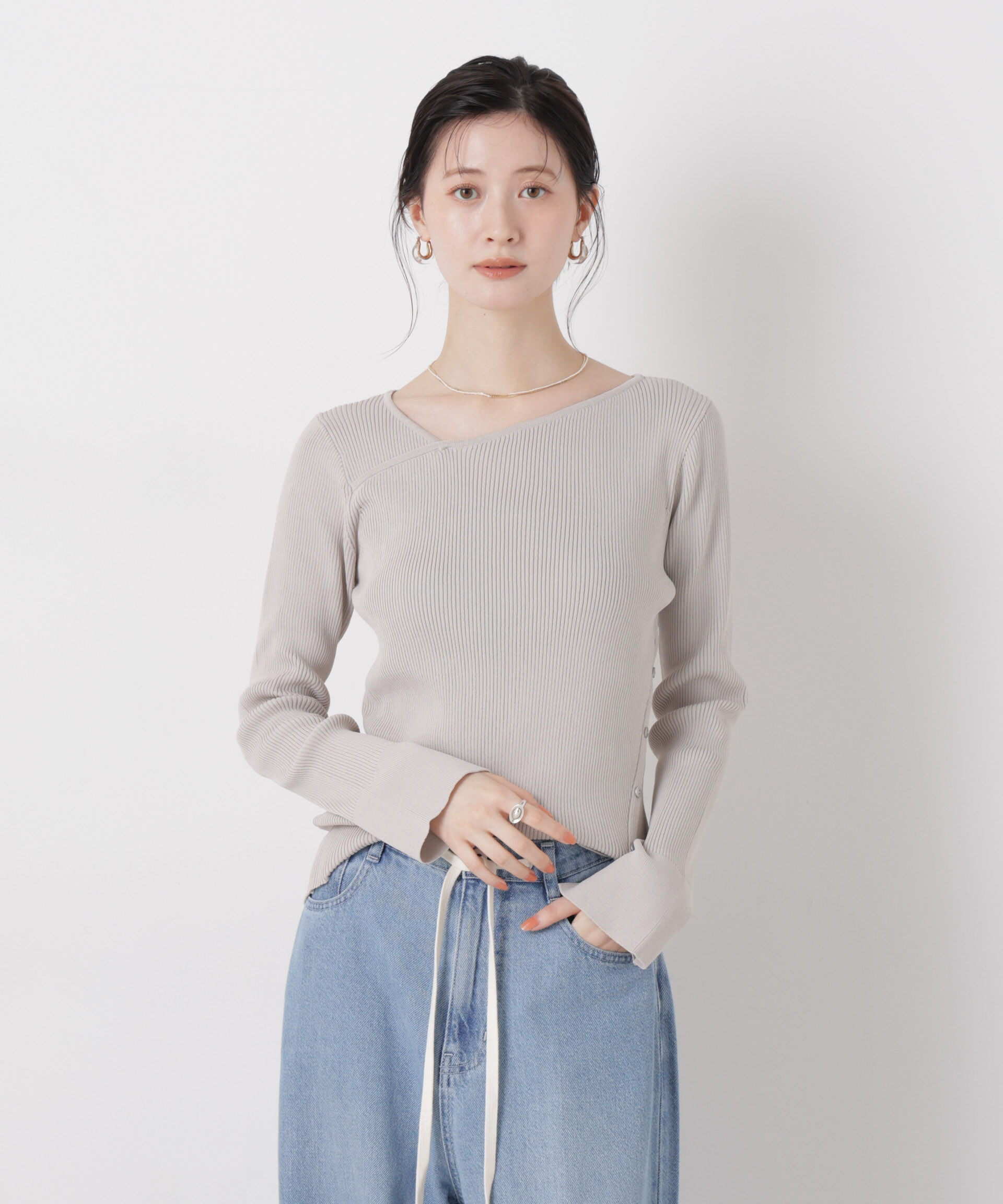 nano･universe「洗濯機洗可アシンメトリーネックデザインリブニット」|ニット・セーター|