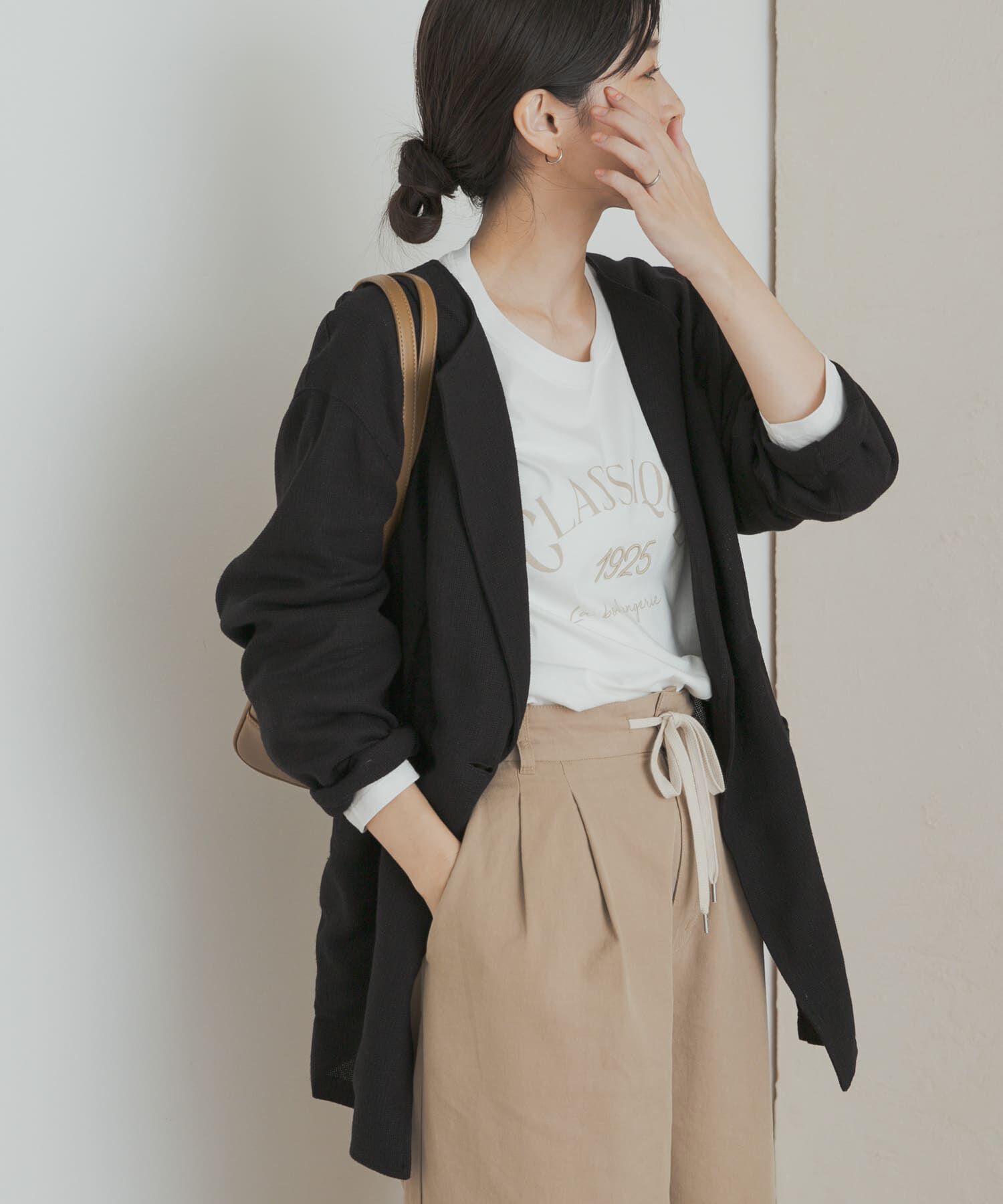 URBAN RESEARCH DOORS「ウエストドロストジャケット」|ノーカラーコート|ブラック