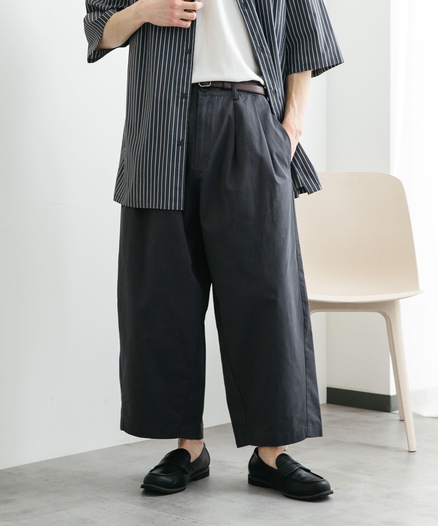 SENSE OF PLACE by URBAN RESEARCH「バレルレッグチノパンツ」|その他|チャコールグレー