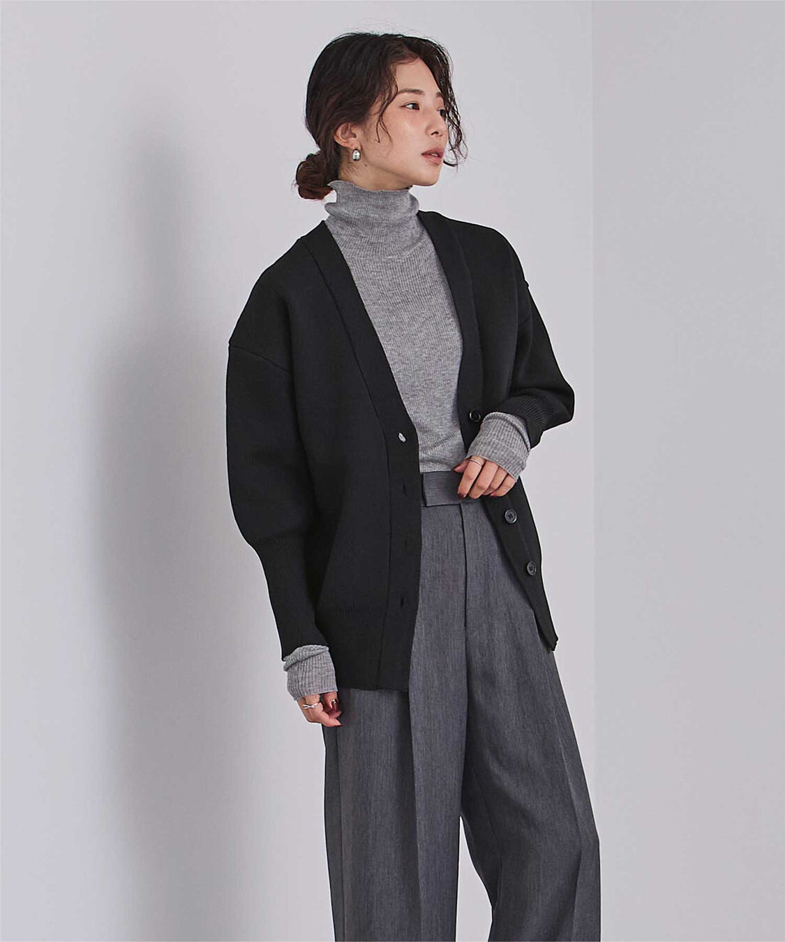 ur's「スポンディッシュVネックニットカーディガン」|ニット・セーター|