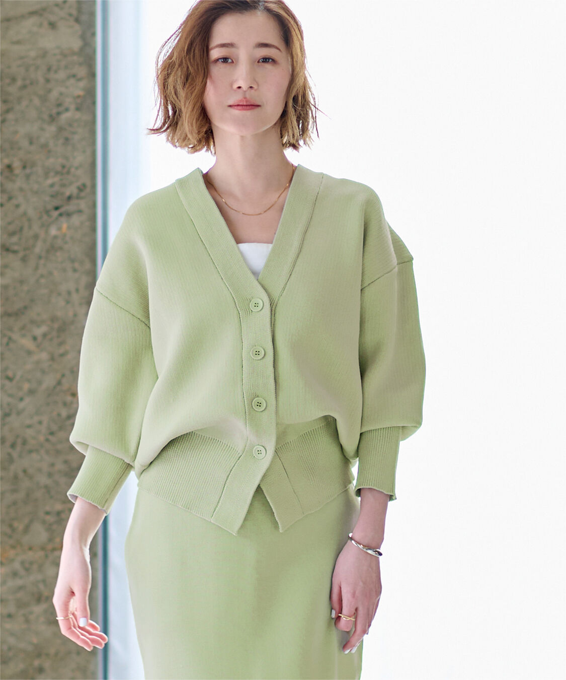 ur's「スポンディッシュVネックニットカーディガン」|ニット・セーター|