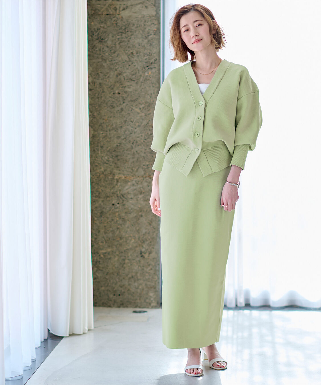 ur's「スポンディッシュVネックニットカーディガン」|ニット・セーター|