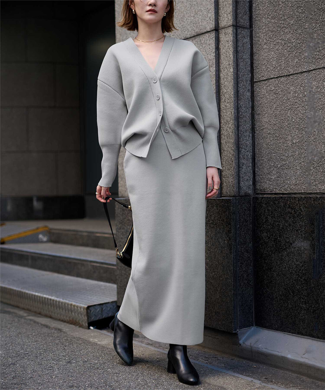 ur's「スポンディッシュVネックニットカーディガン」|ニット・セーター|