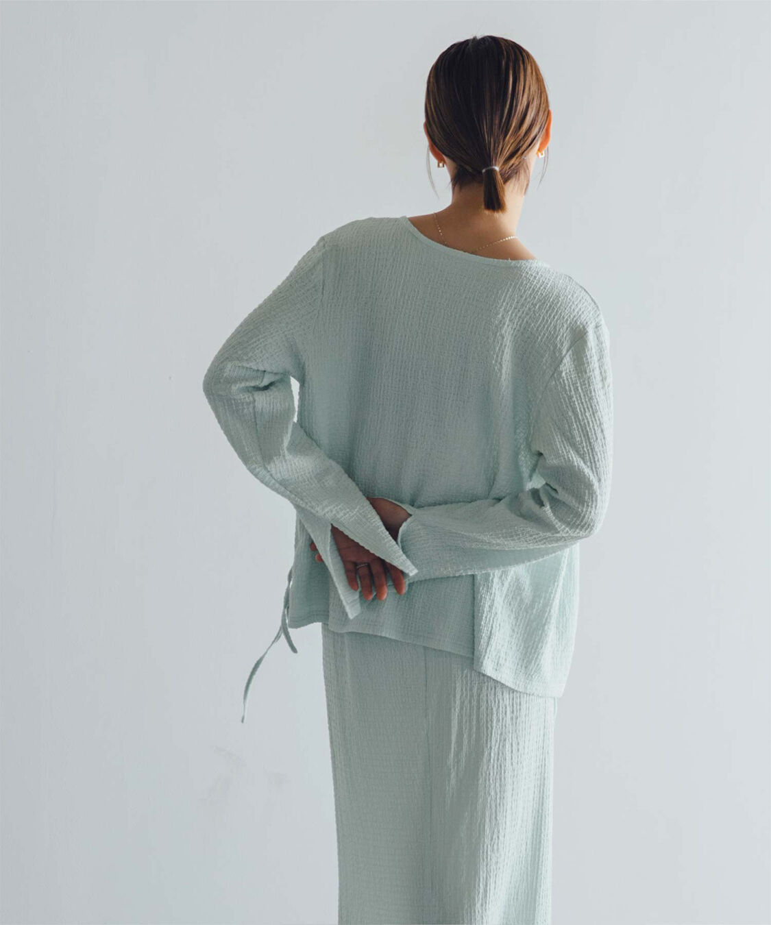 ur's「【黒川翼さんコラボアイテム】前後2wayトップス&times;スカートセットアップ/ラッシュガード」|シャツ・ブラウス|