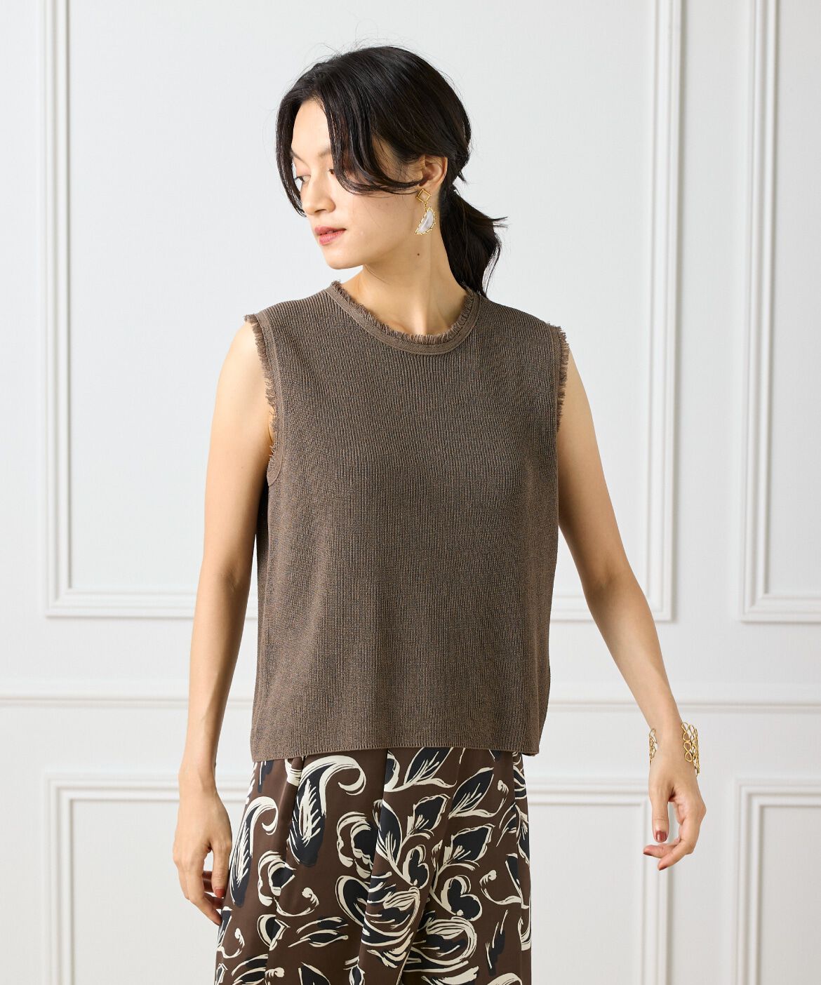 INED「ミニフリンジ付きノースリブニット」|ニット・セーター|