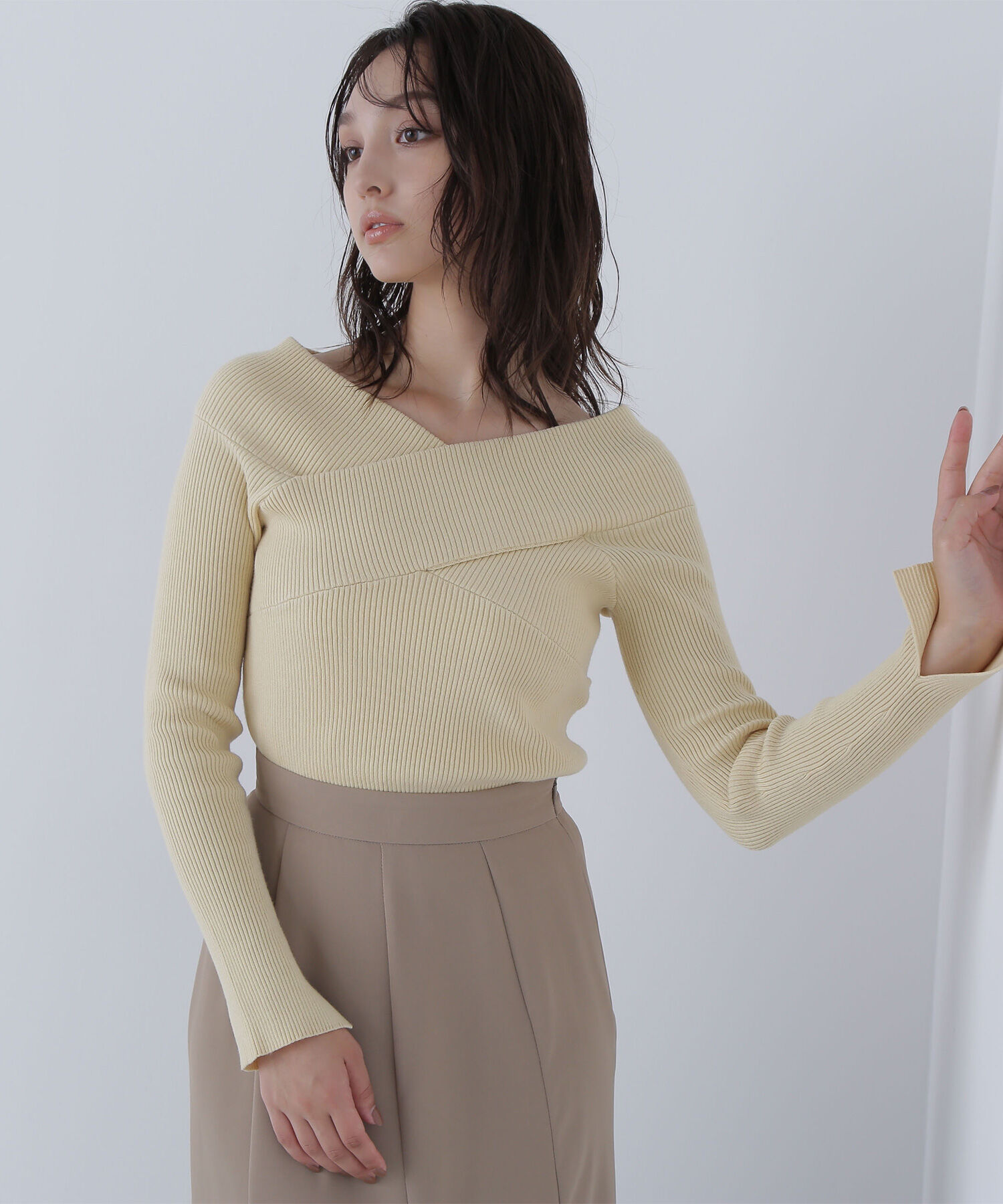  「クロスネックリブニット」|ニット・セーター|イエロー