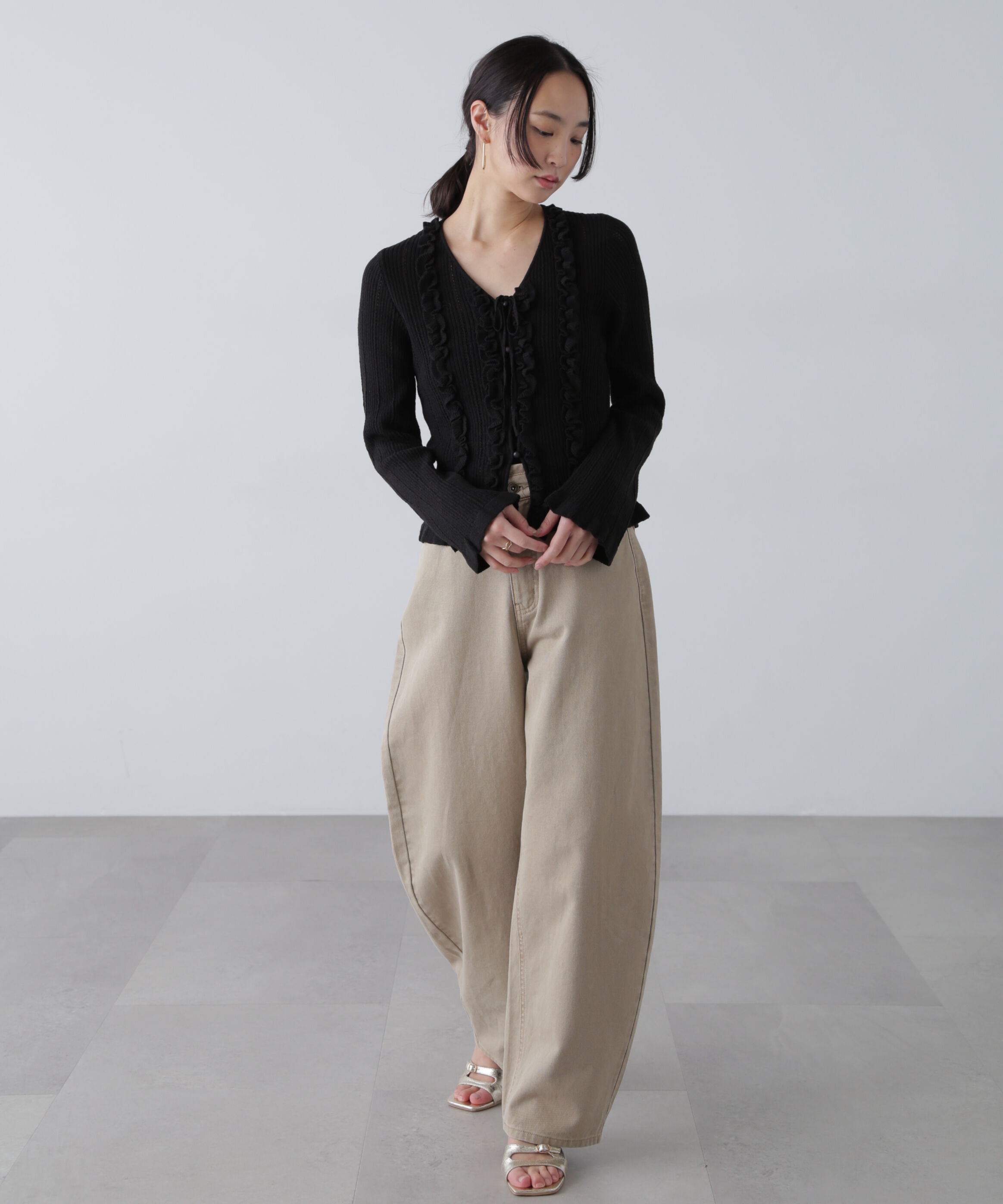  「フリルアイレットリブニットカーディガン」|ニット・セーター|