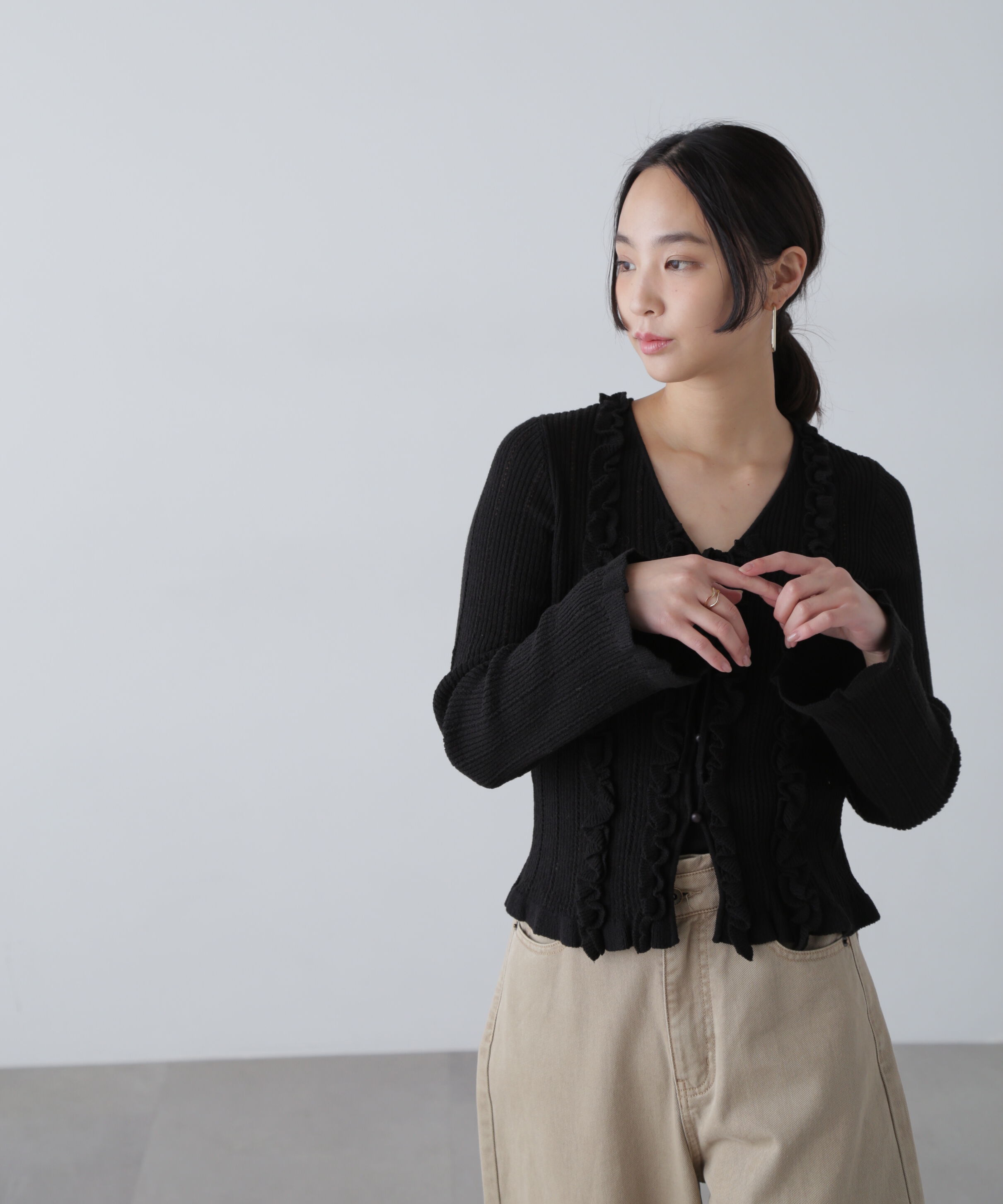  「フリルアイレットリブニットカーディガン」|ニット・セーター|