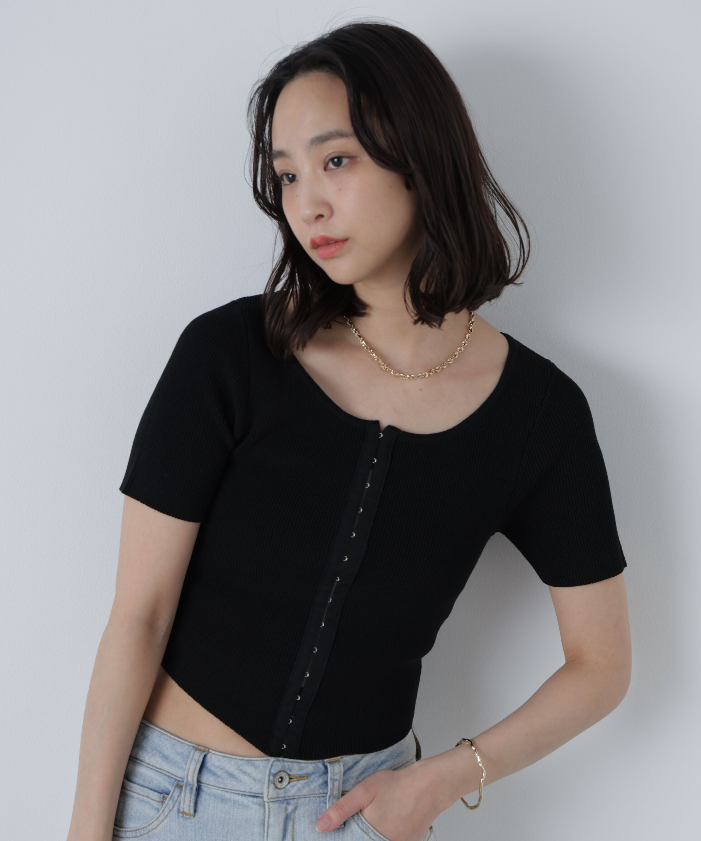  「フロントホックリブニット」|ニット・セーター|ブラック