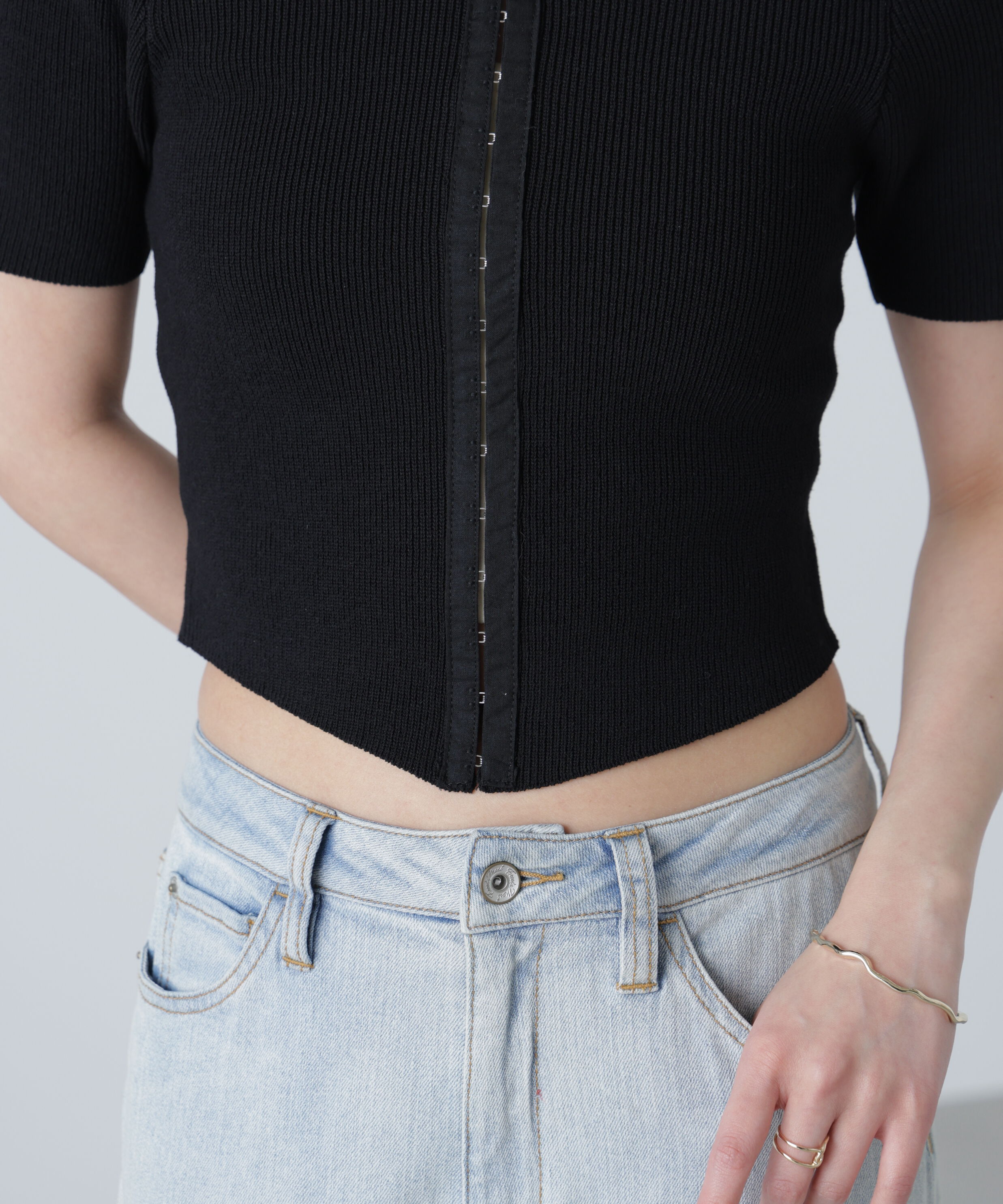  「フロントホックリブニット」|ニット・セーター|