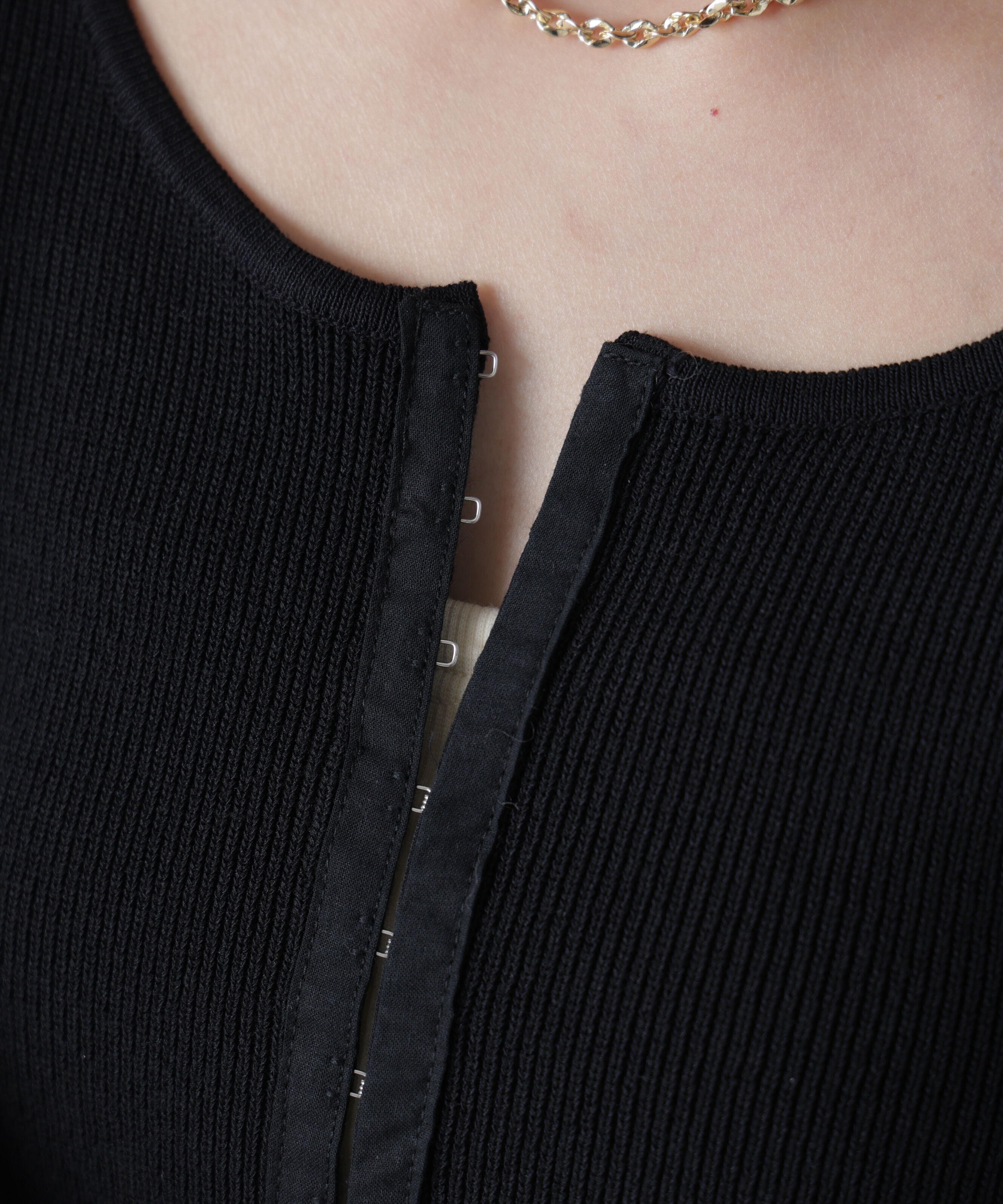  「フロントホックリブニット」|ニット・セーター|