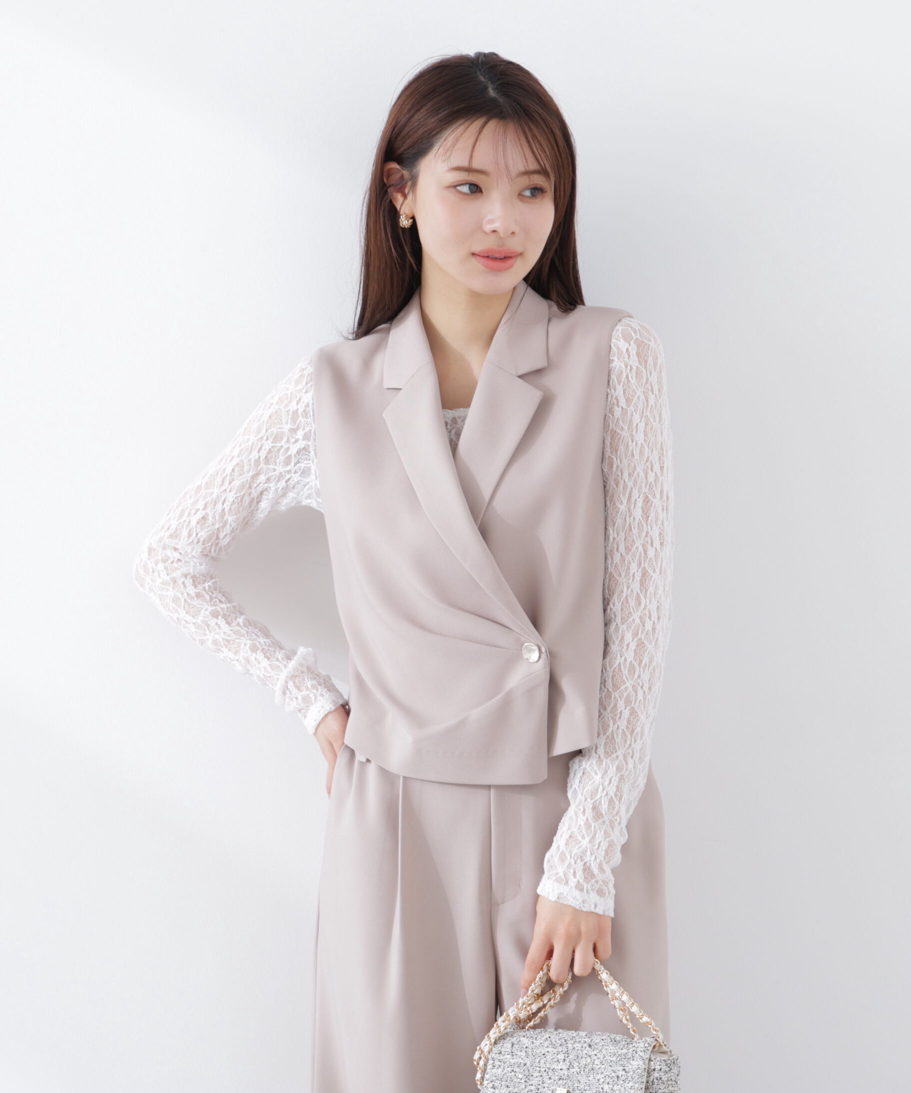 PROPORTION BODY DRESSING「タックアシメジレ　26SS」|ブルゾン・スタジャン|