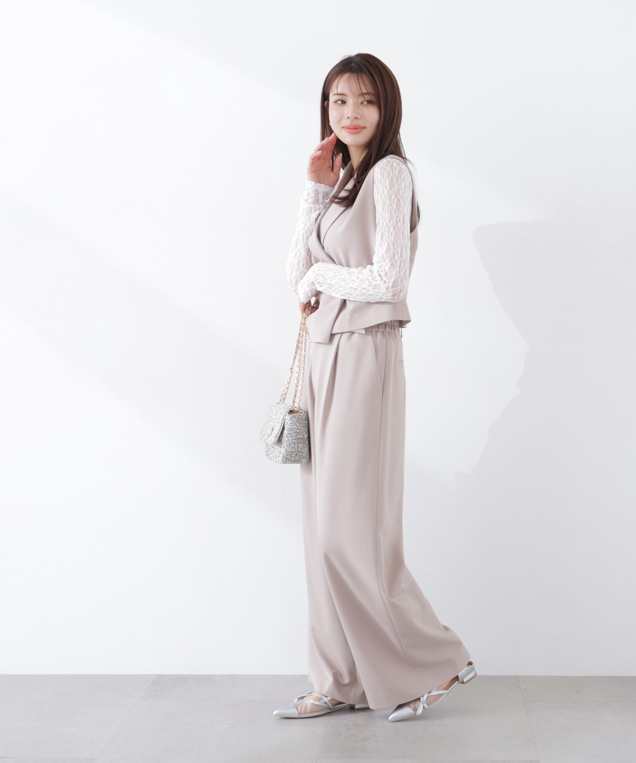 PROPORTION BODY DRESSING「タックアシメジレ　26SS」|ブルゾン・スタジャン|