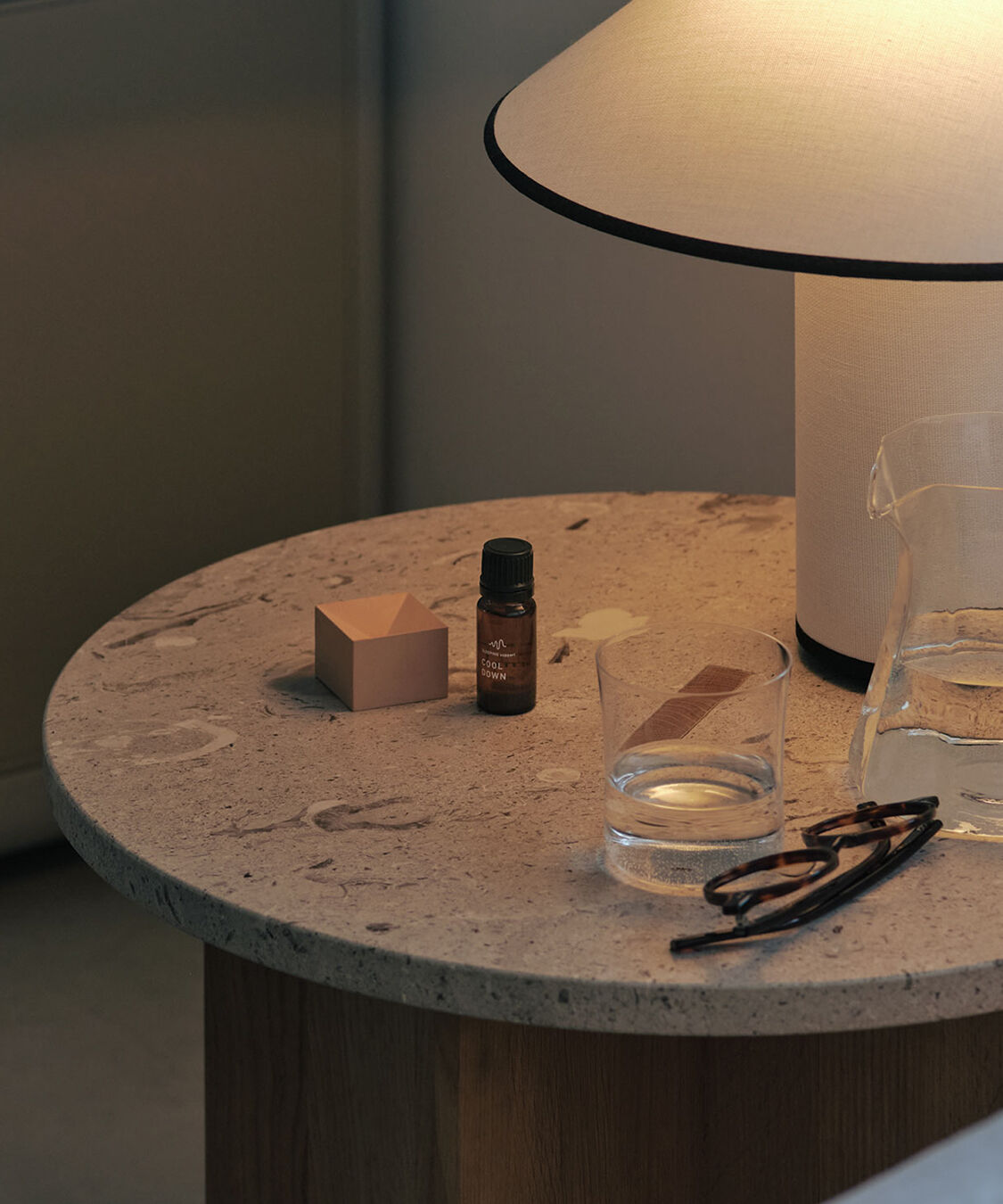 アットアロマ「ストーンディフューザー トキ [S]」|アロマ・ルームフレグランス|