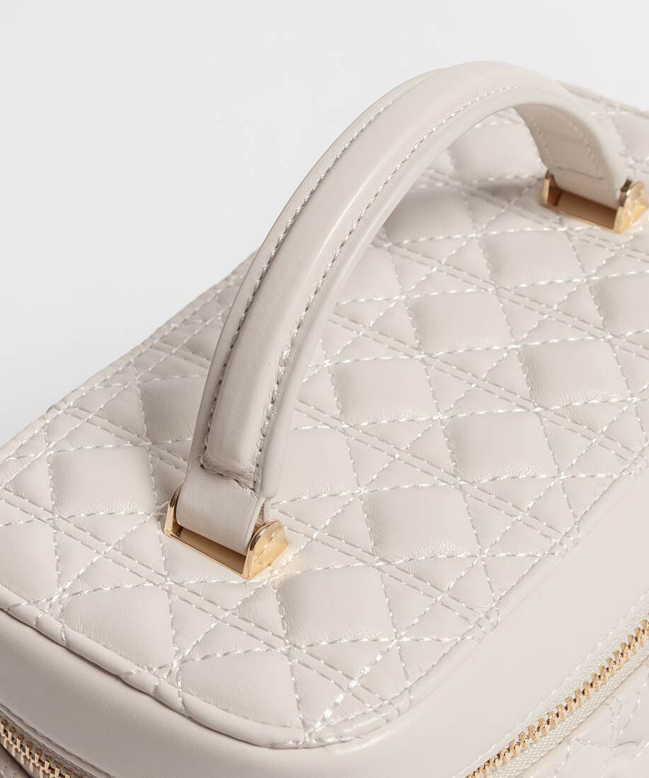  「2WAY モノグラムロゴキルティングバニティバッグ」|ハンドバッグ|