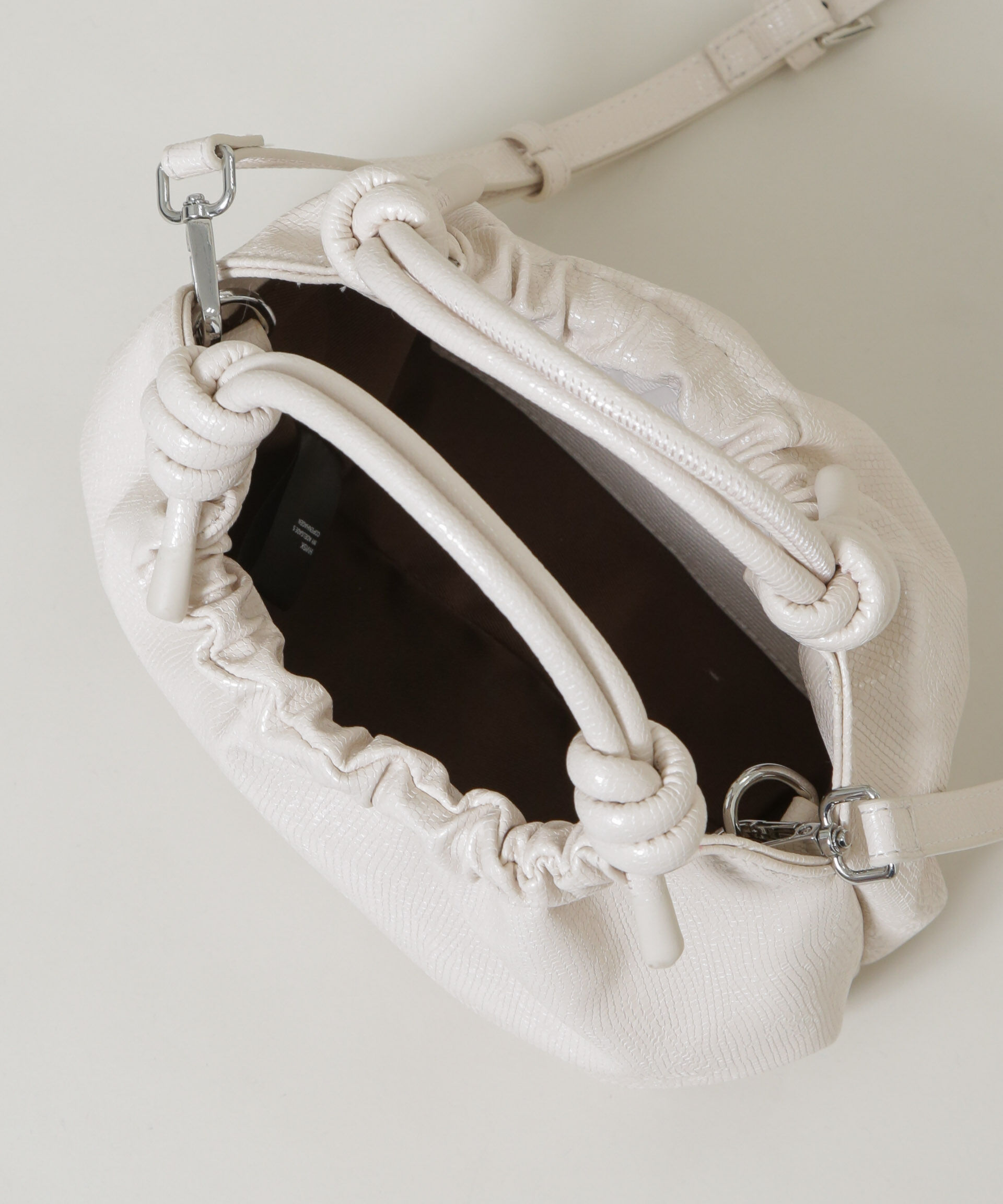 nano･universe「HVISK/Jolly」|ショルダー・メッセンジャー|