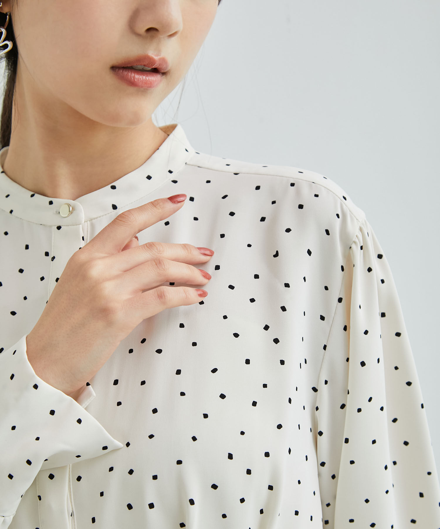 VIS「【洗える】ウエストタックブラウス」|シャツ・ブラウス|