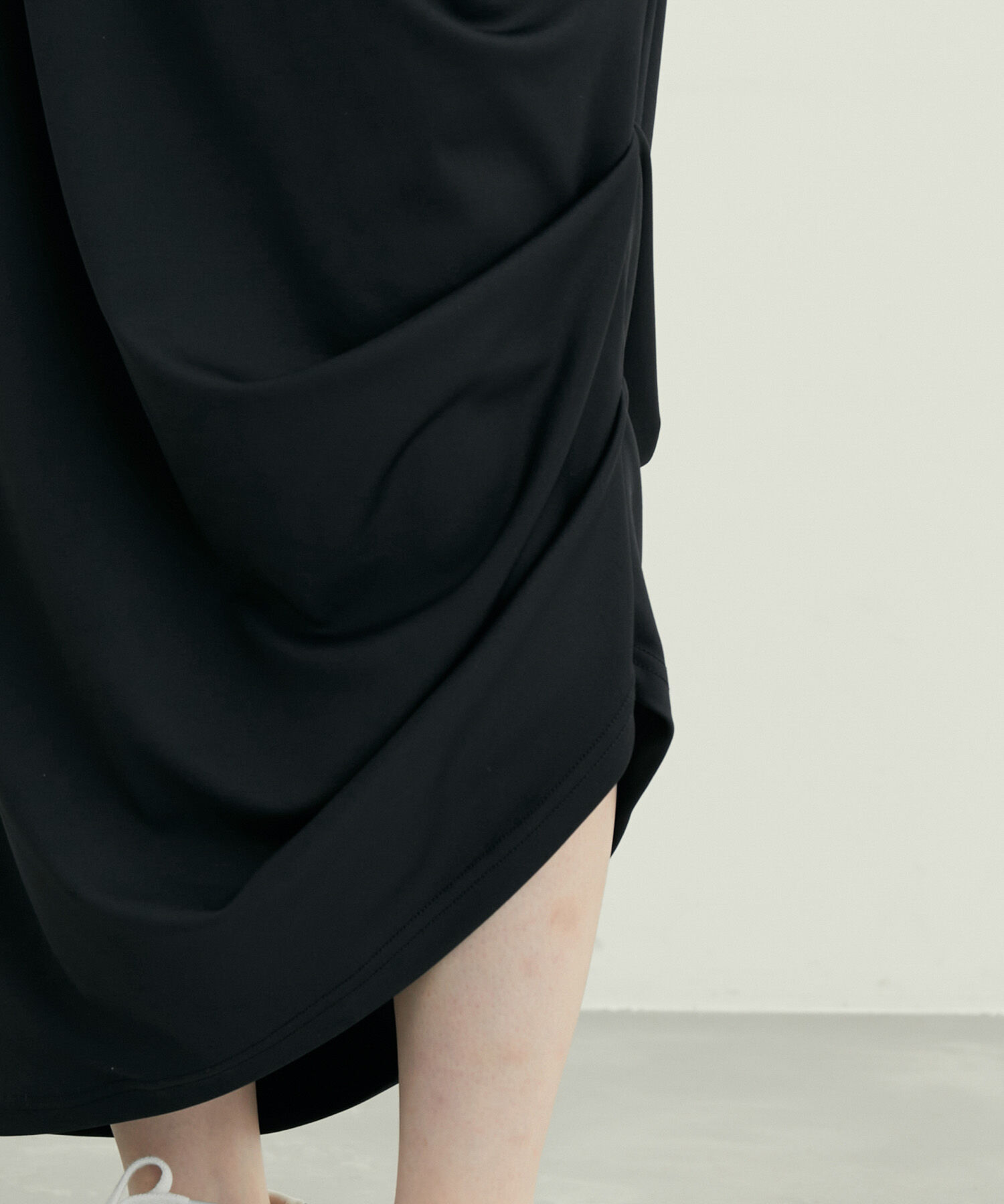 ADAM ET ROPE'「【サステナブル】スムースドレープスカート」|スカート|