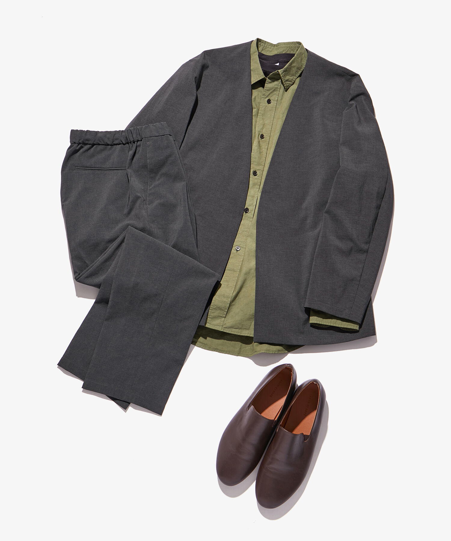 ADAM ET ROPE'「2点セット【RIRANCHA / リランチェ】セットアップ / ノーカラージャケット＆イージーパンツ / イージーケア」|スーツ|ダークグリーン(31)