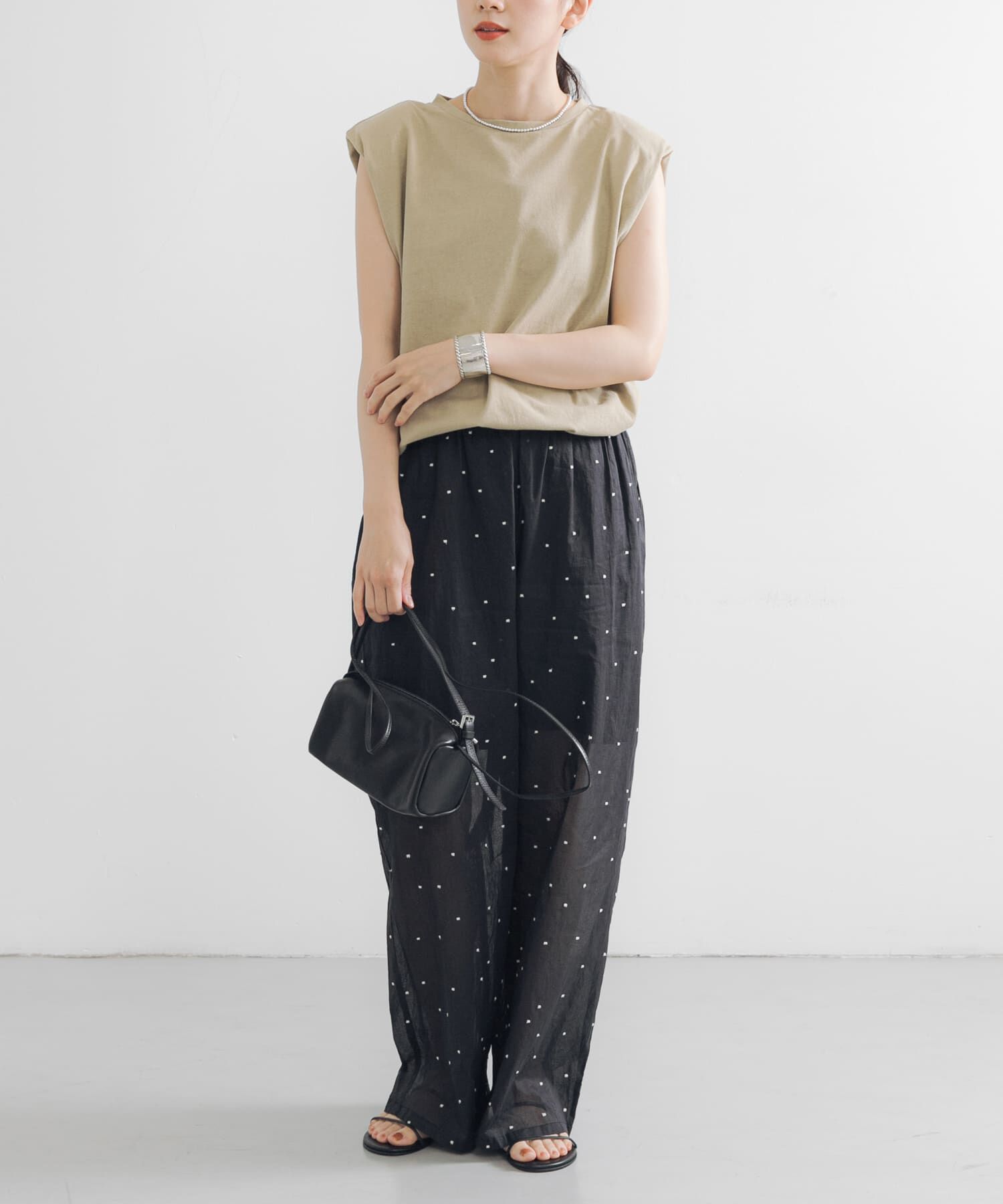 URBAN RESEARCH「ショルダーパッドカットソー」|Tシャツ・カットソー|