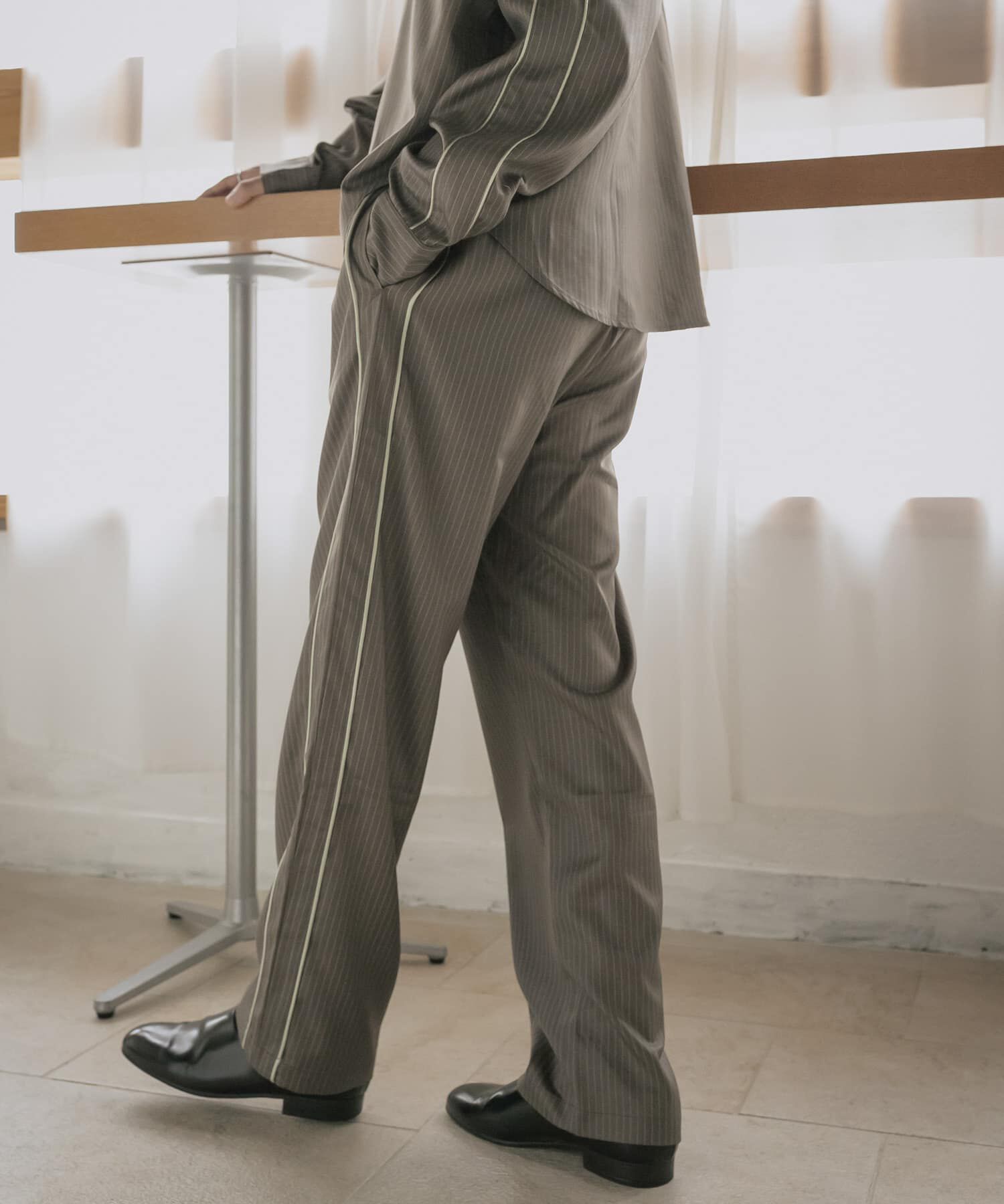 SENSE OF PLACE by URBAN RESEARCH「サイドラインピンストライプスラックス」|その他|