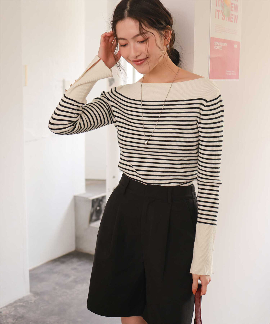 titivate「ボートネックゴールド釦デザインニット」|ニット・セーター|