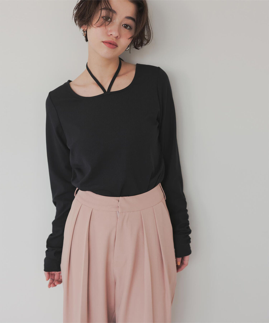 titivate「チョーカーデザインリブトップス」|Tシャツ・カットソー|ブラック