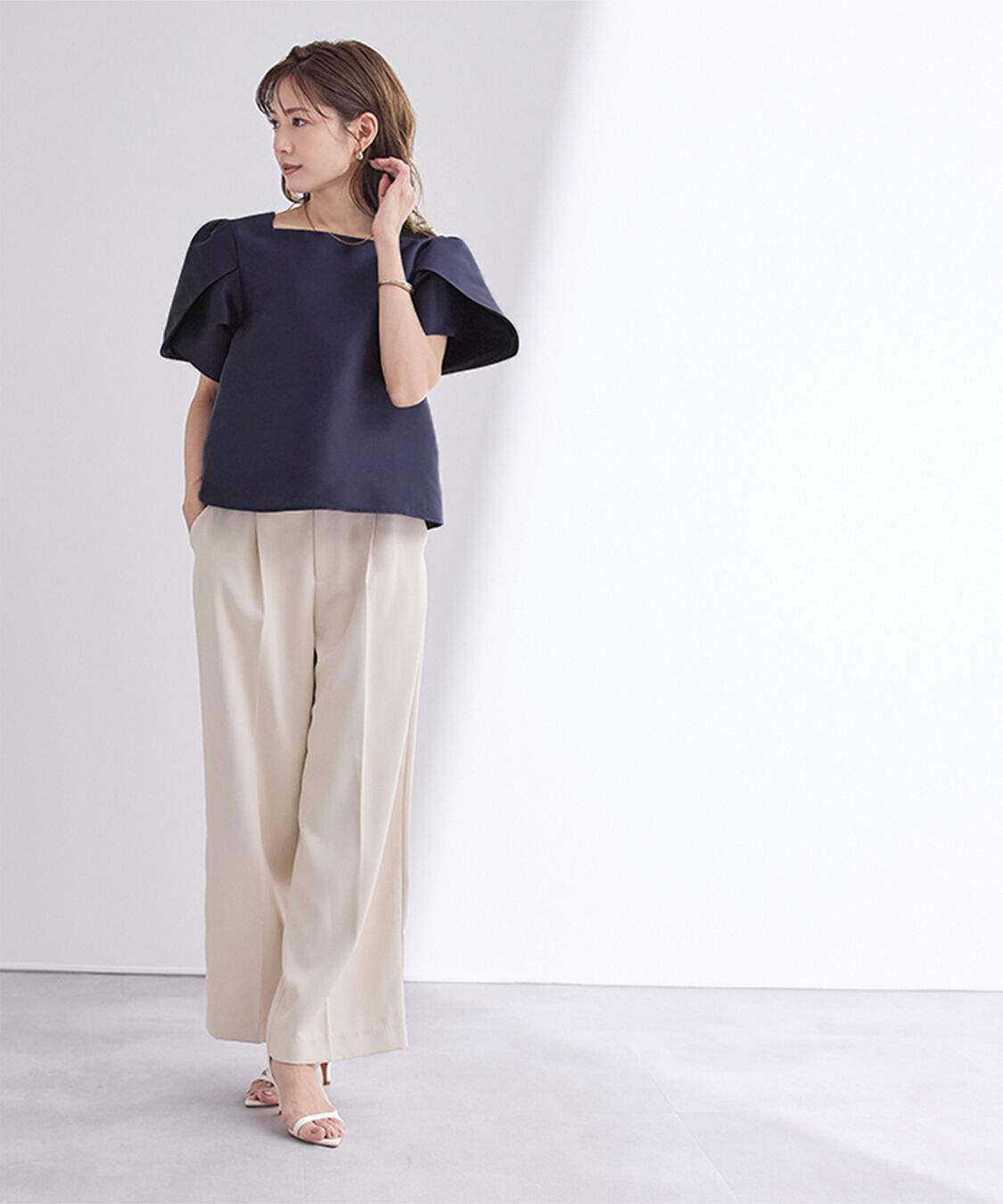 ur's「スクエアネックチューリップスリーブトップス」|Tシャツ・カットソー|