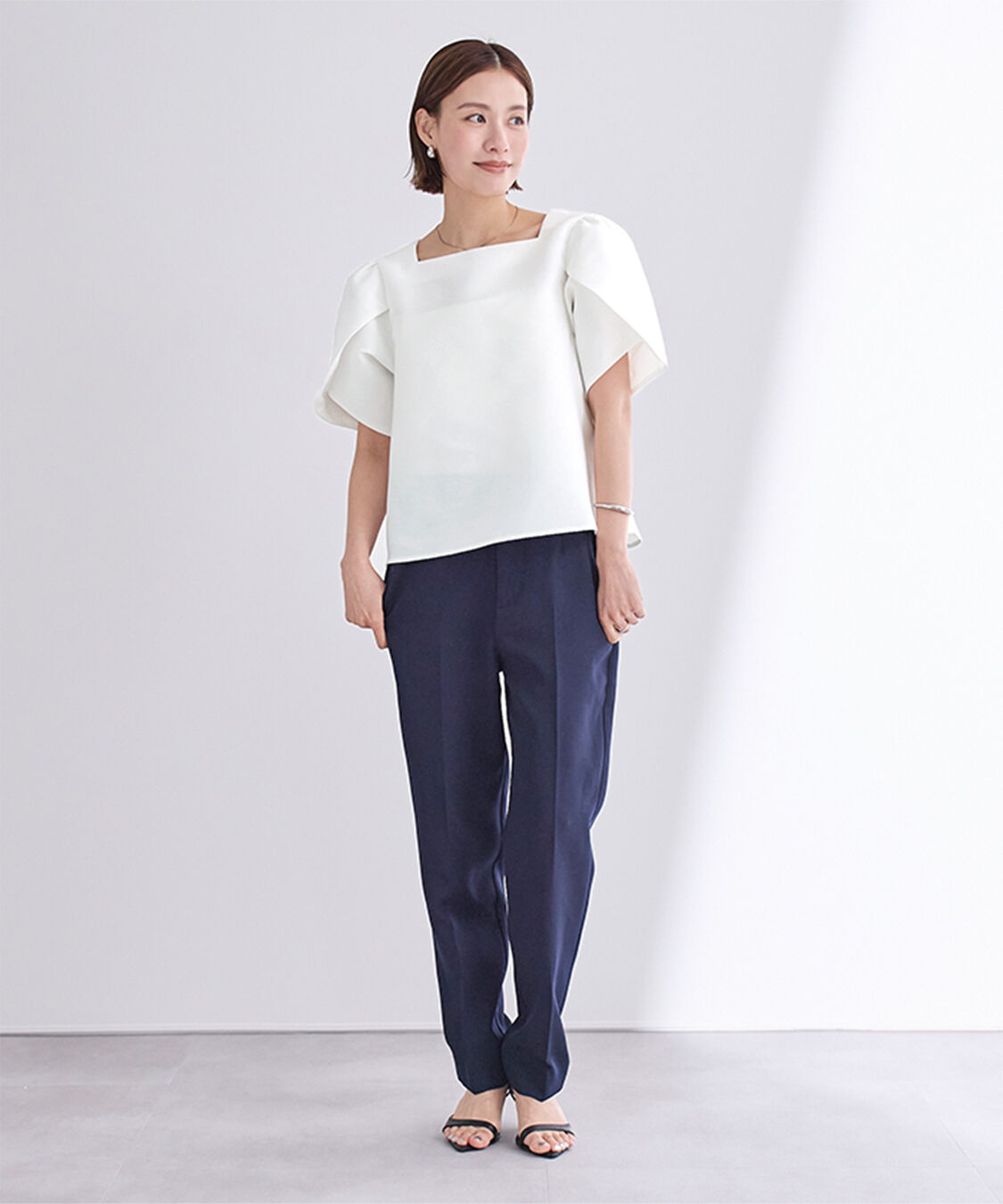 ur's「スクエアネックチューリップスリーブトップス」|Tシャツ・カットソー|